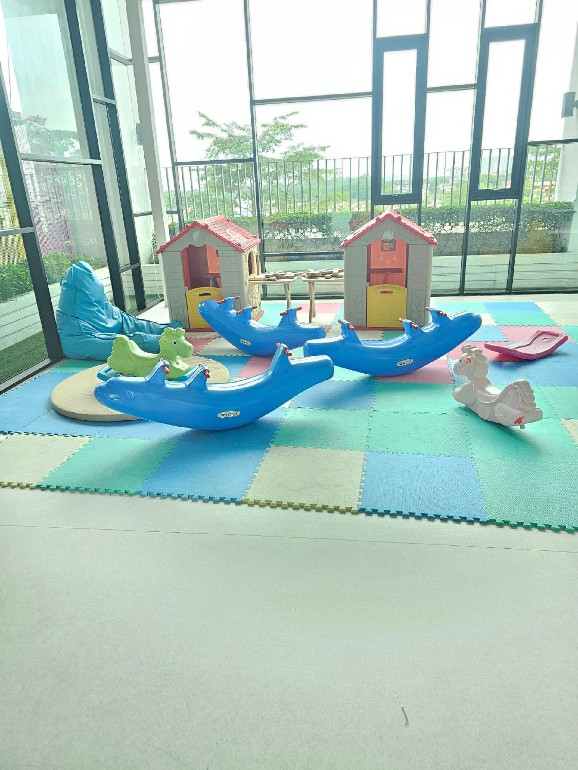 Mosaic MidValley Southkey 2 Bedroom High Floor by 9 Sands