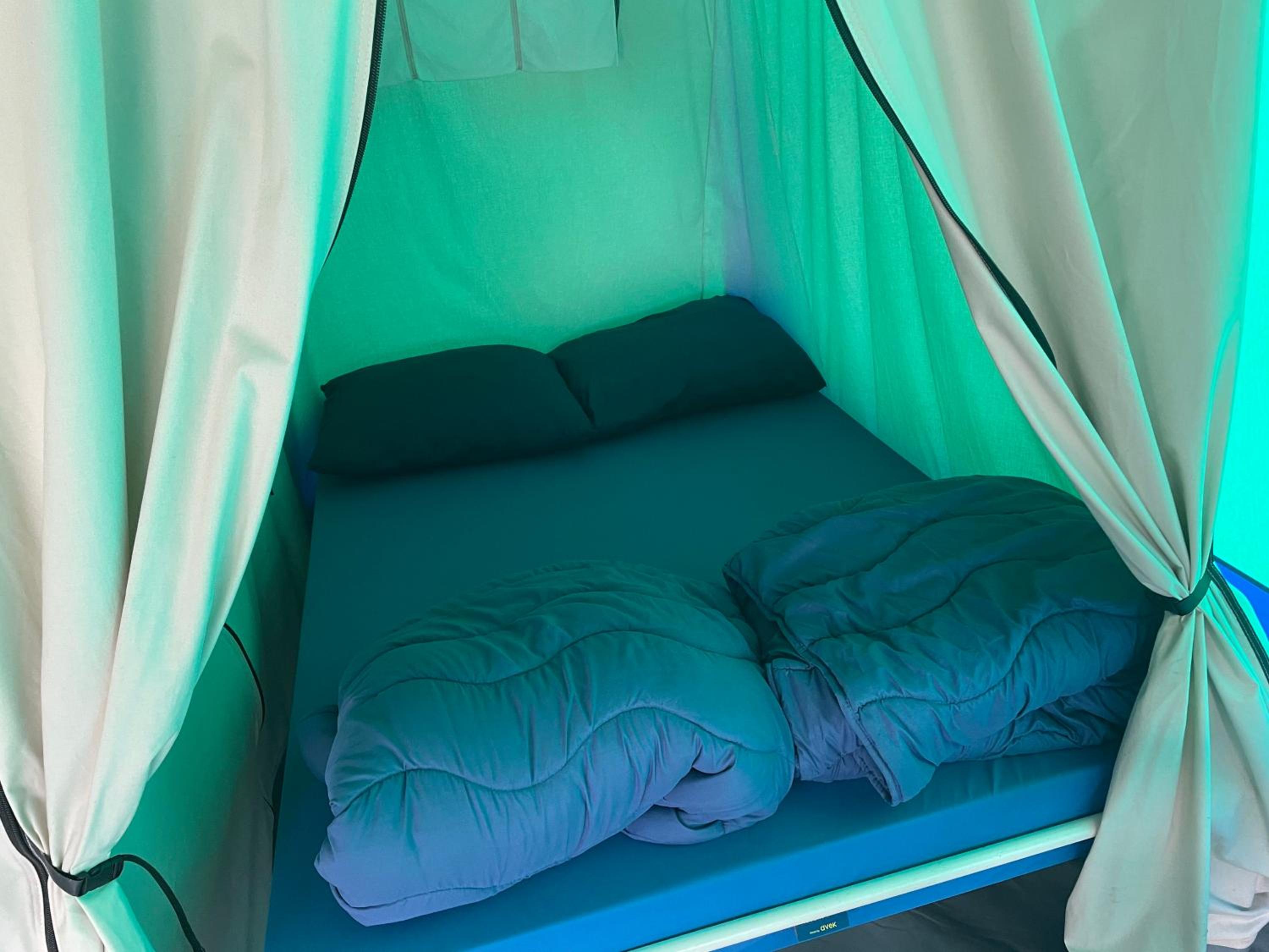 phoenix glamping at camping Lampele