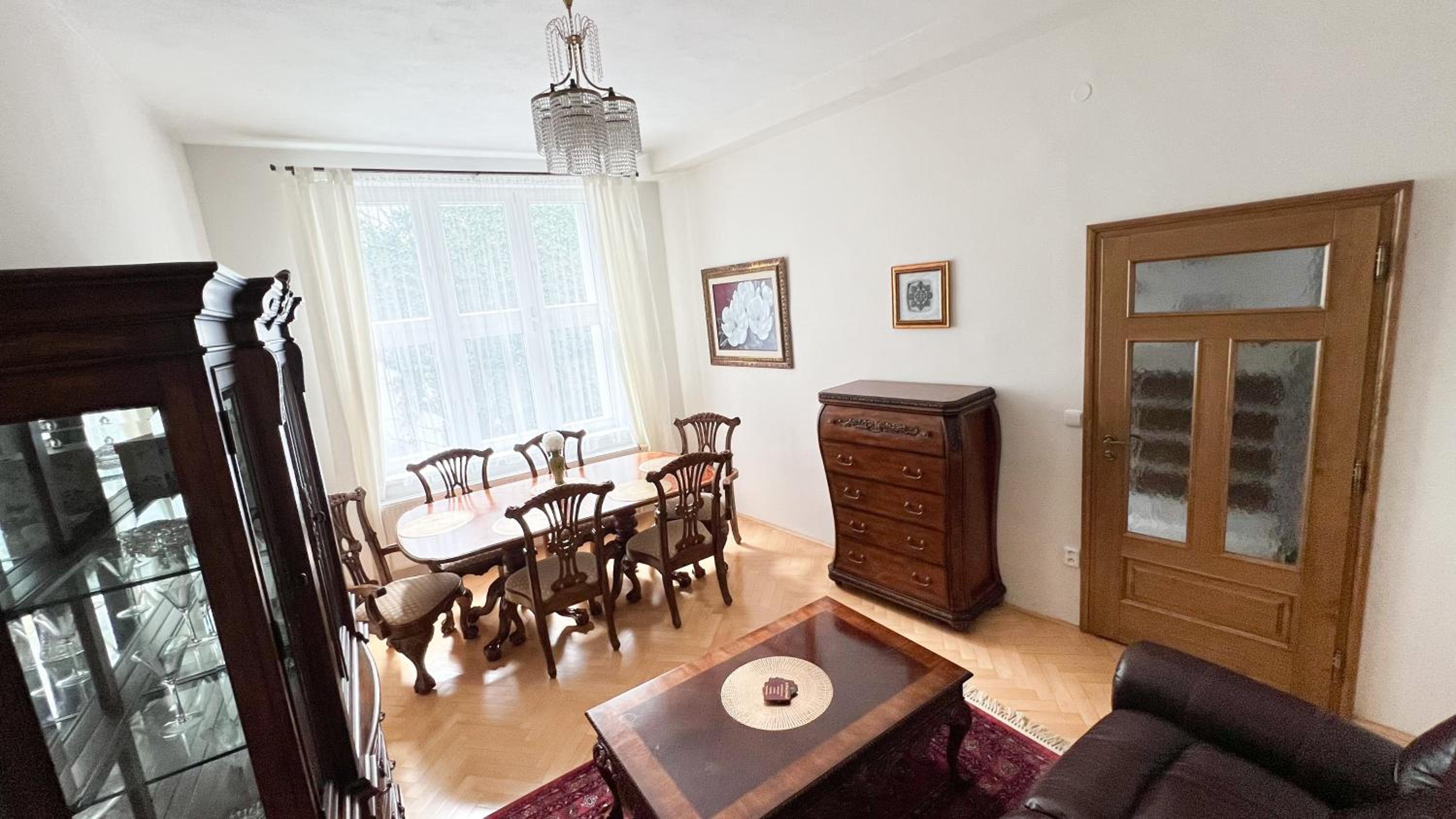 Cozy apartment in the city centre view 2