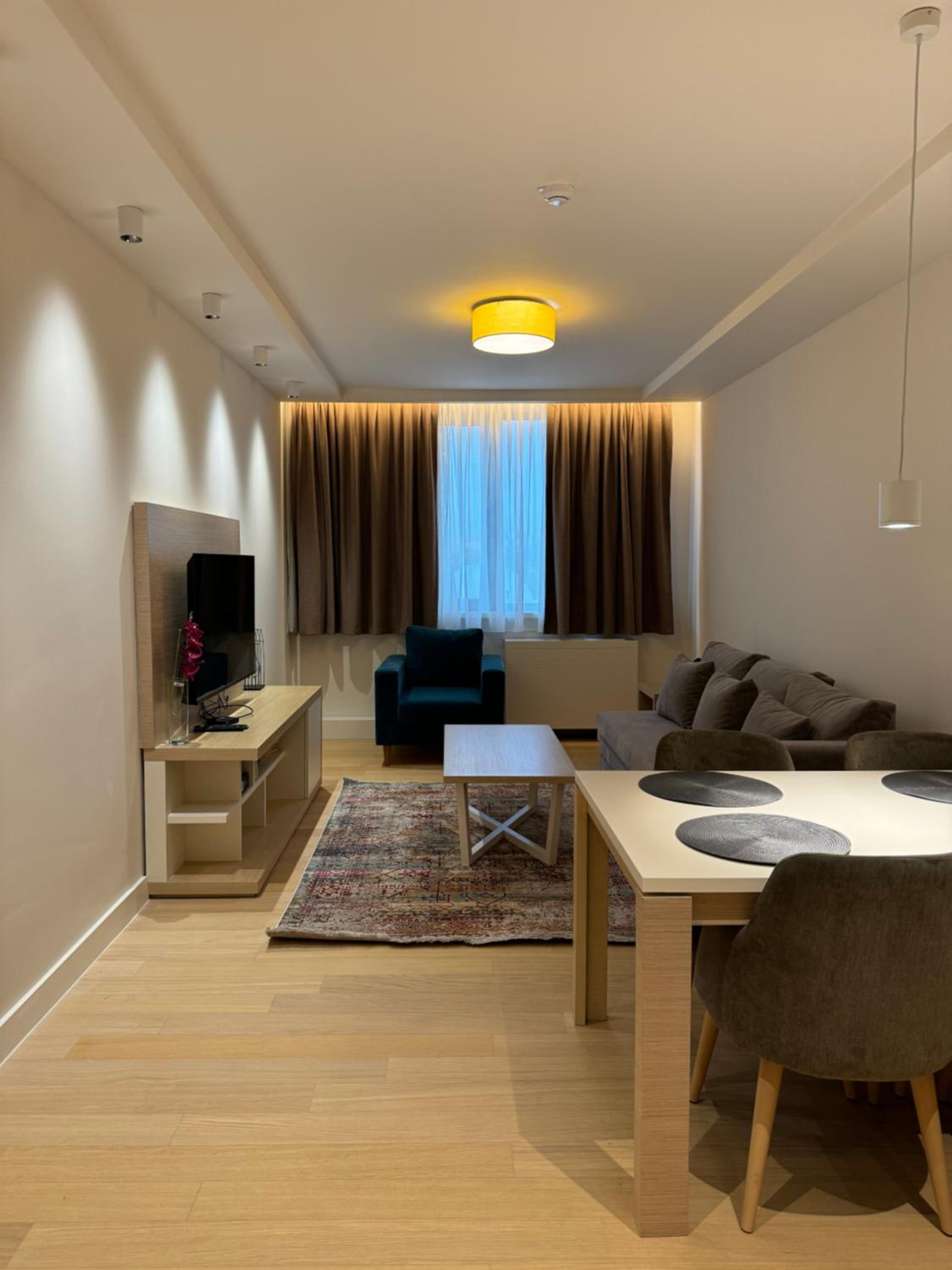 CENTRAL Stars Apartments & Free parking