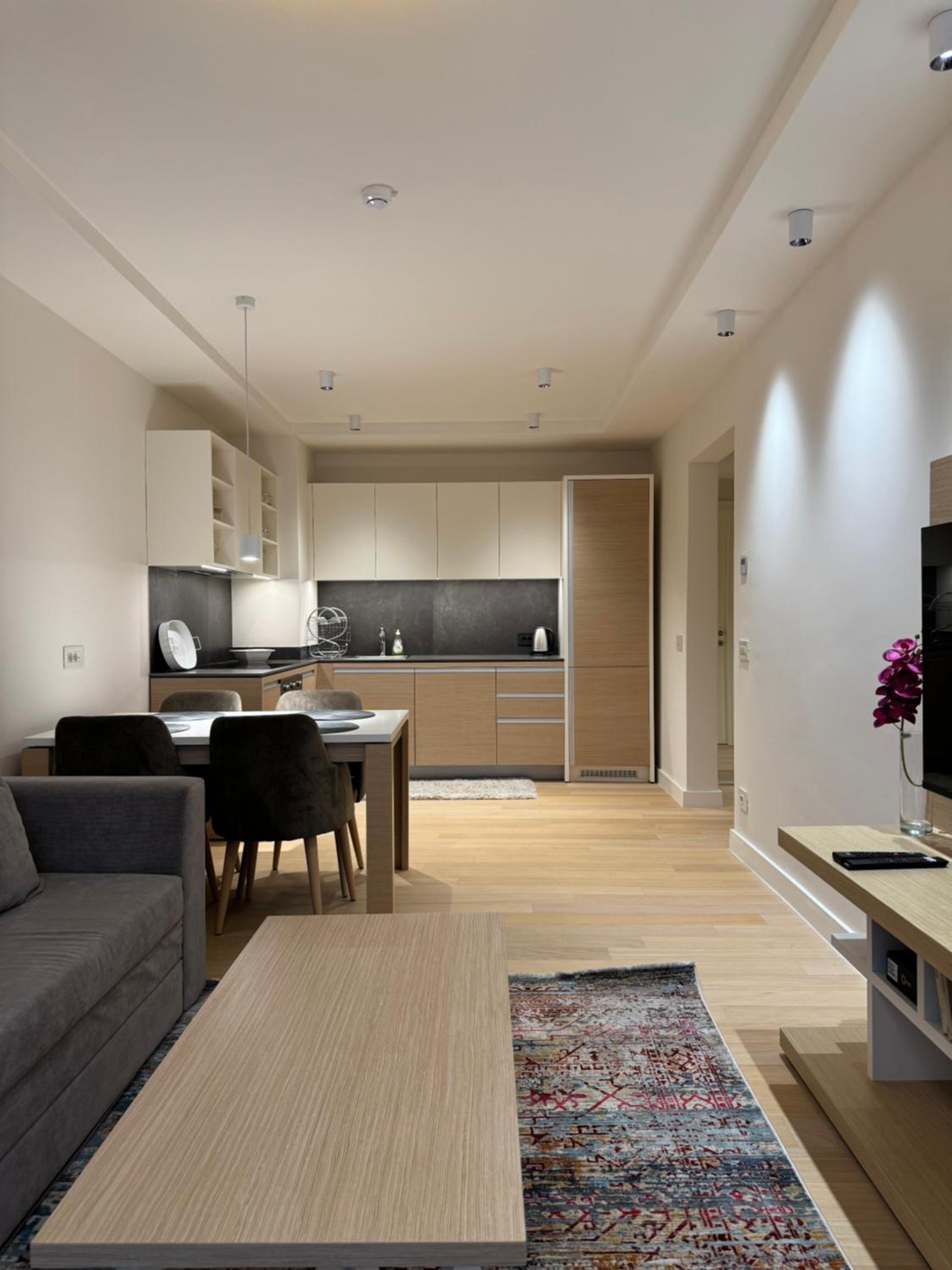 CENTRAL Stars Apartments & Free parking