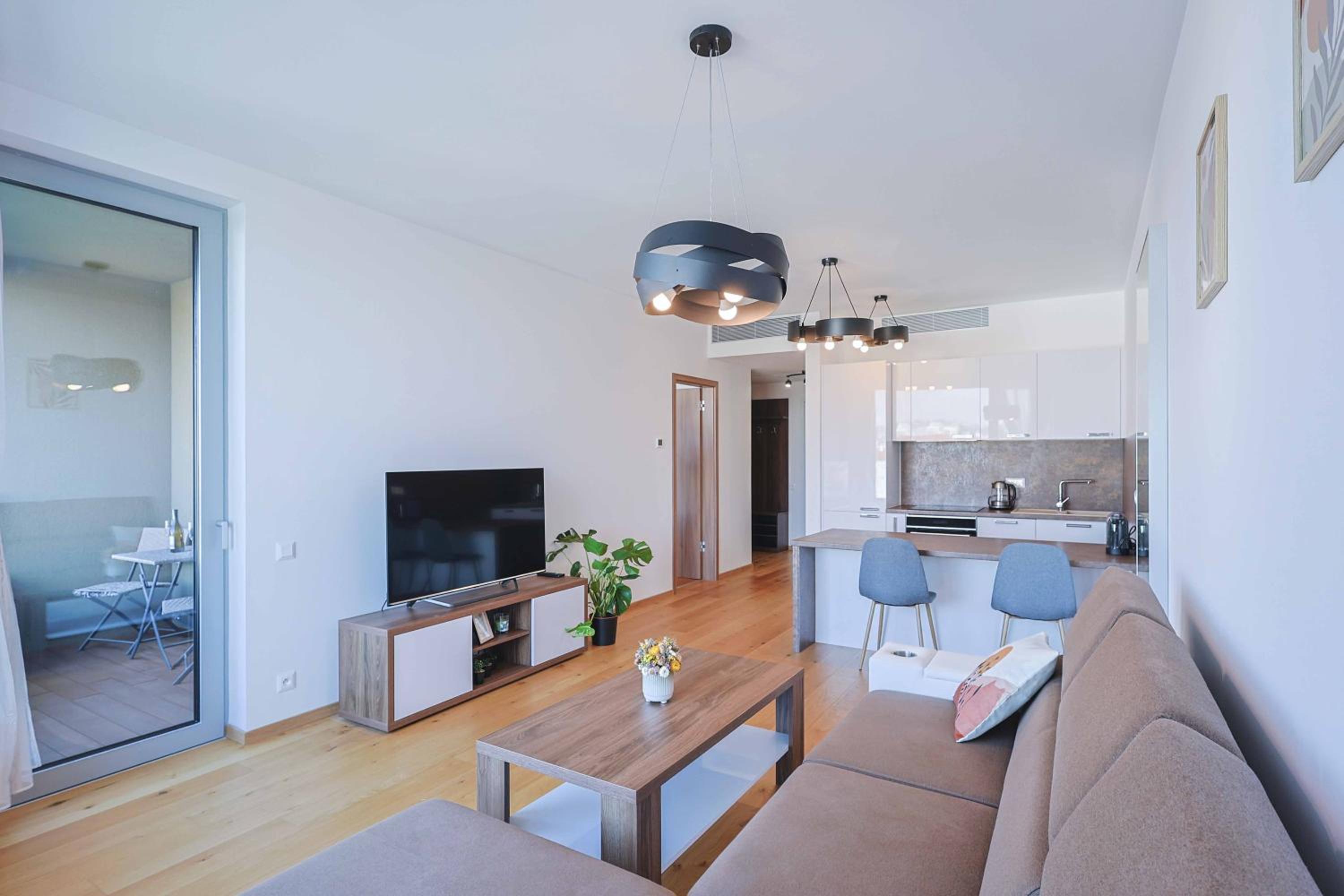 Sky Park Tower 1, luxury apartment with free parking view 4