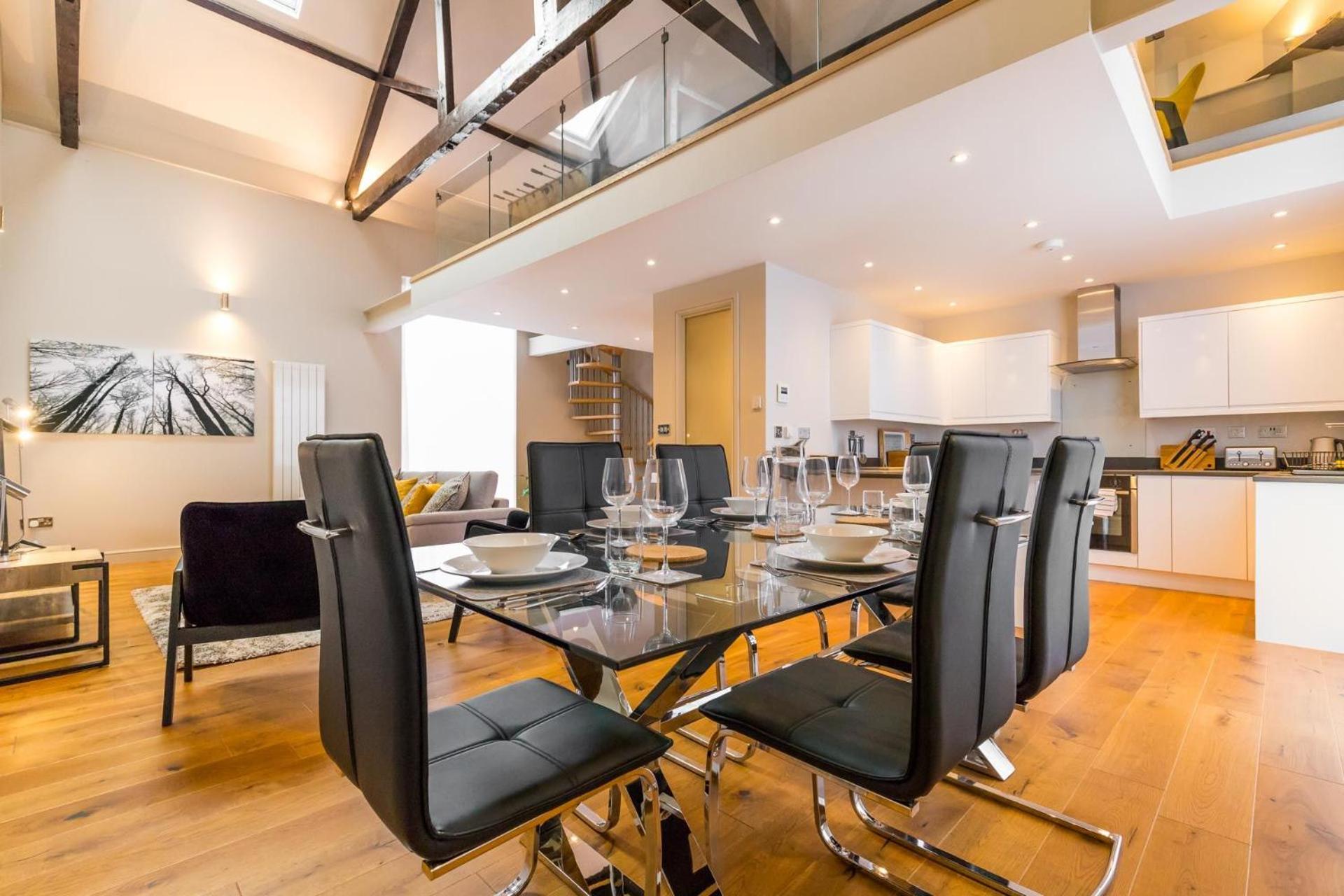 Host & Stay - Oddfellows Hall view 3