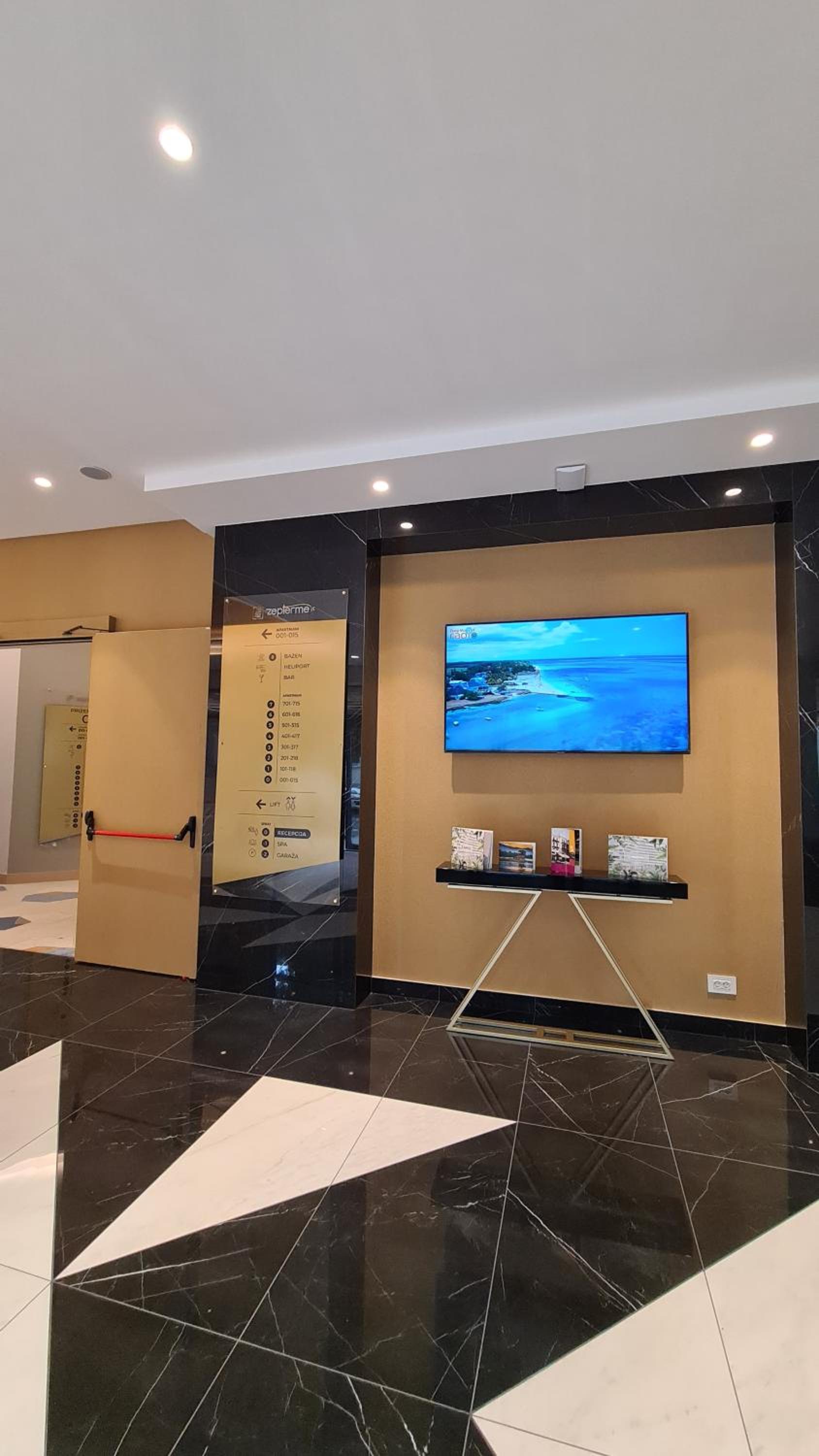 CENTRAL Stars Apartments & Free parking