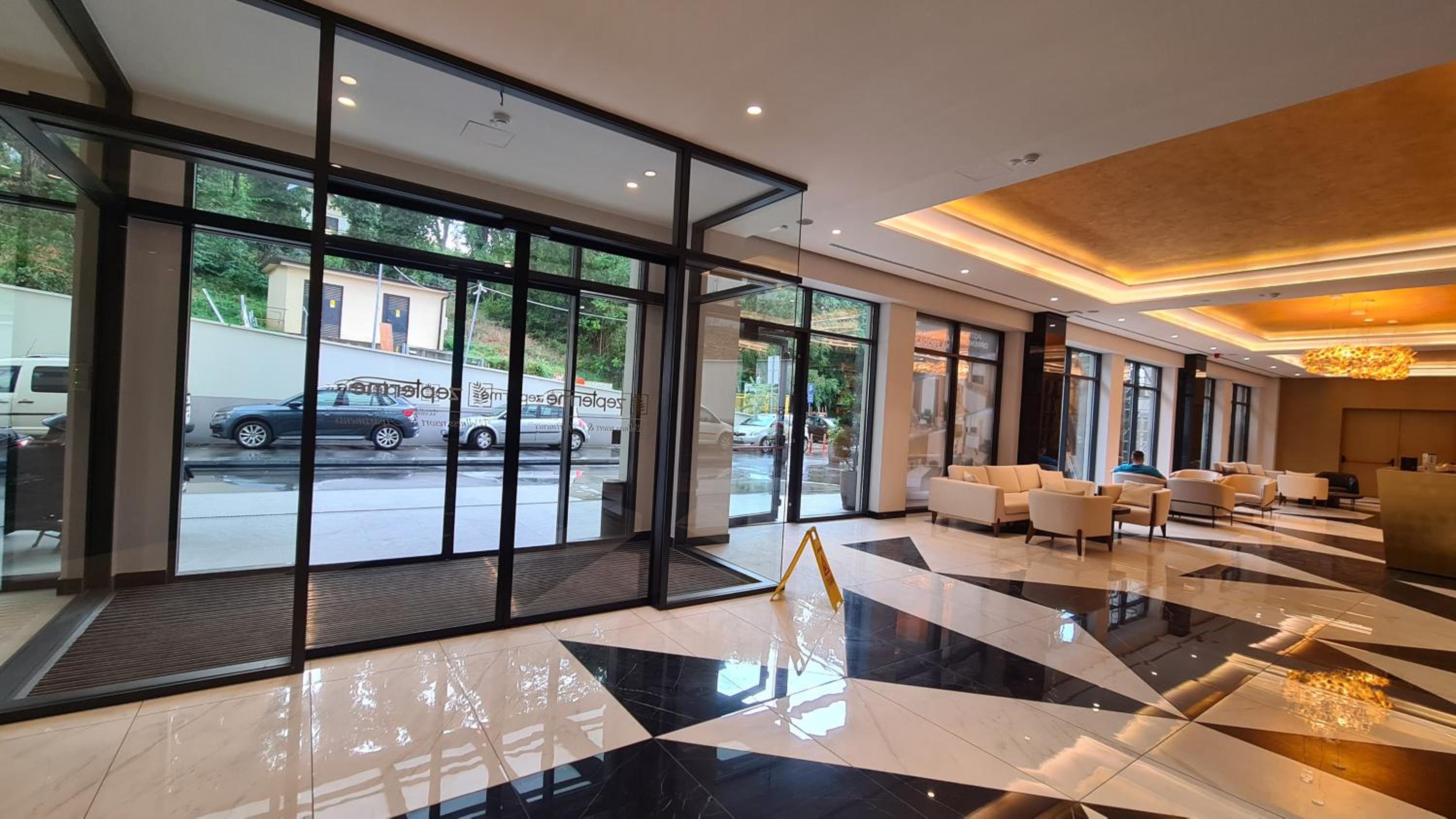 CENTRAL Stars Apartments & Free parking