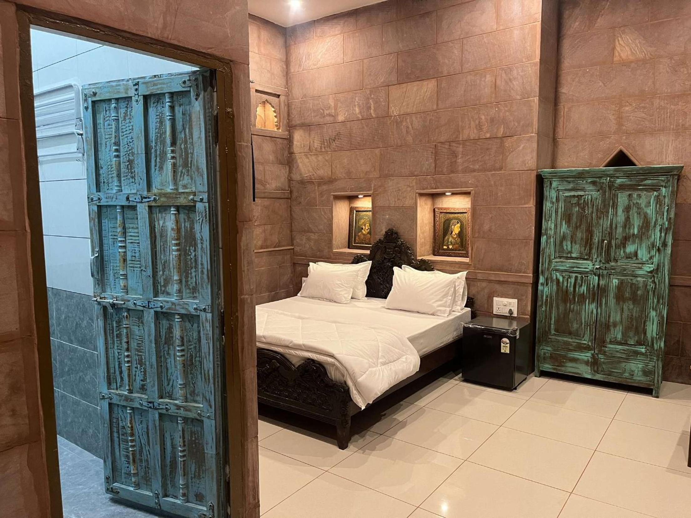 Geel Heritage - A Restored Homestay Haveli view 2