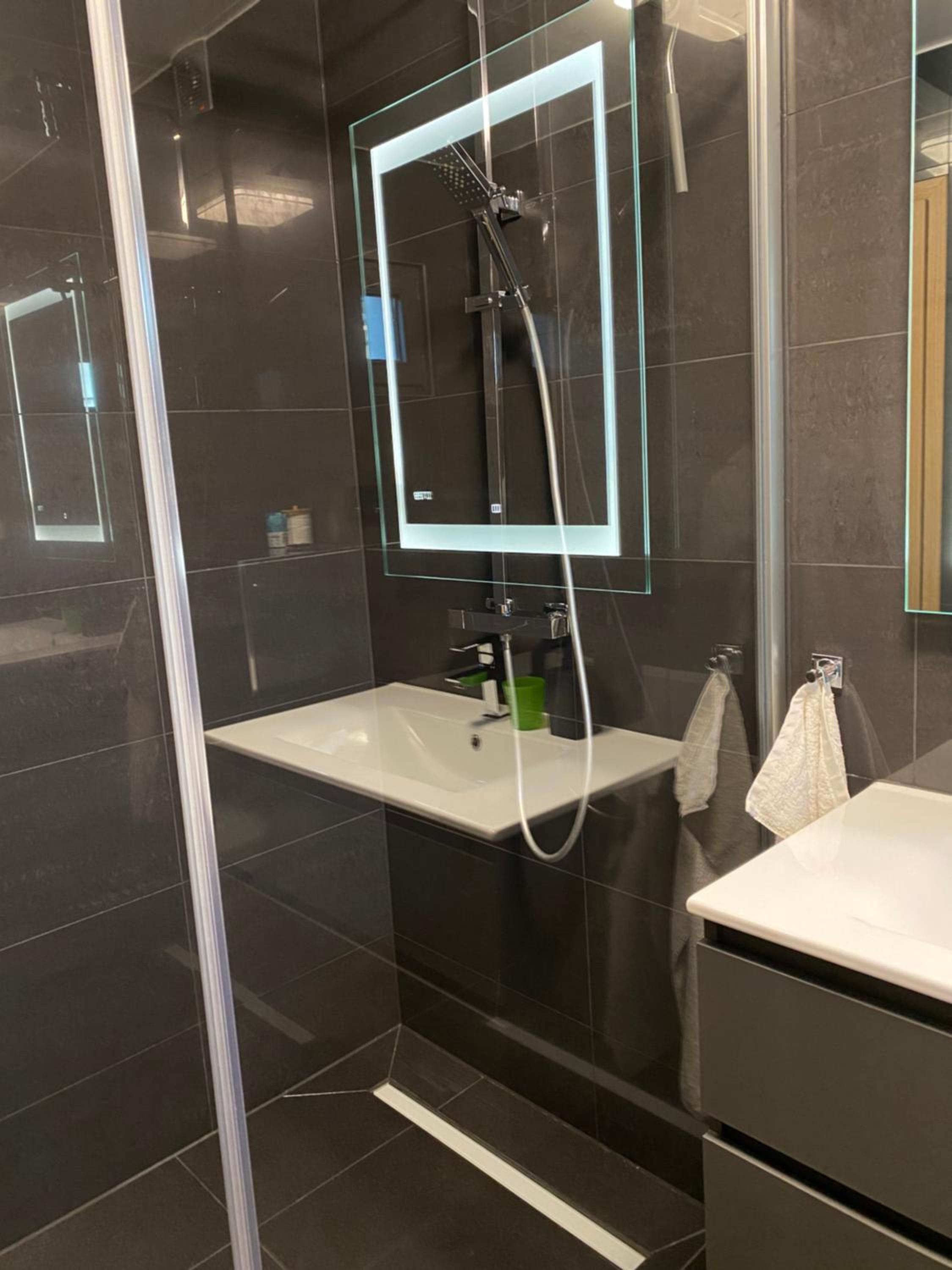 1 grosse elegante Zimmerwohnung 5 Minuten zu Fuss in die Stadtmitte