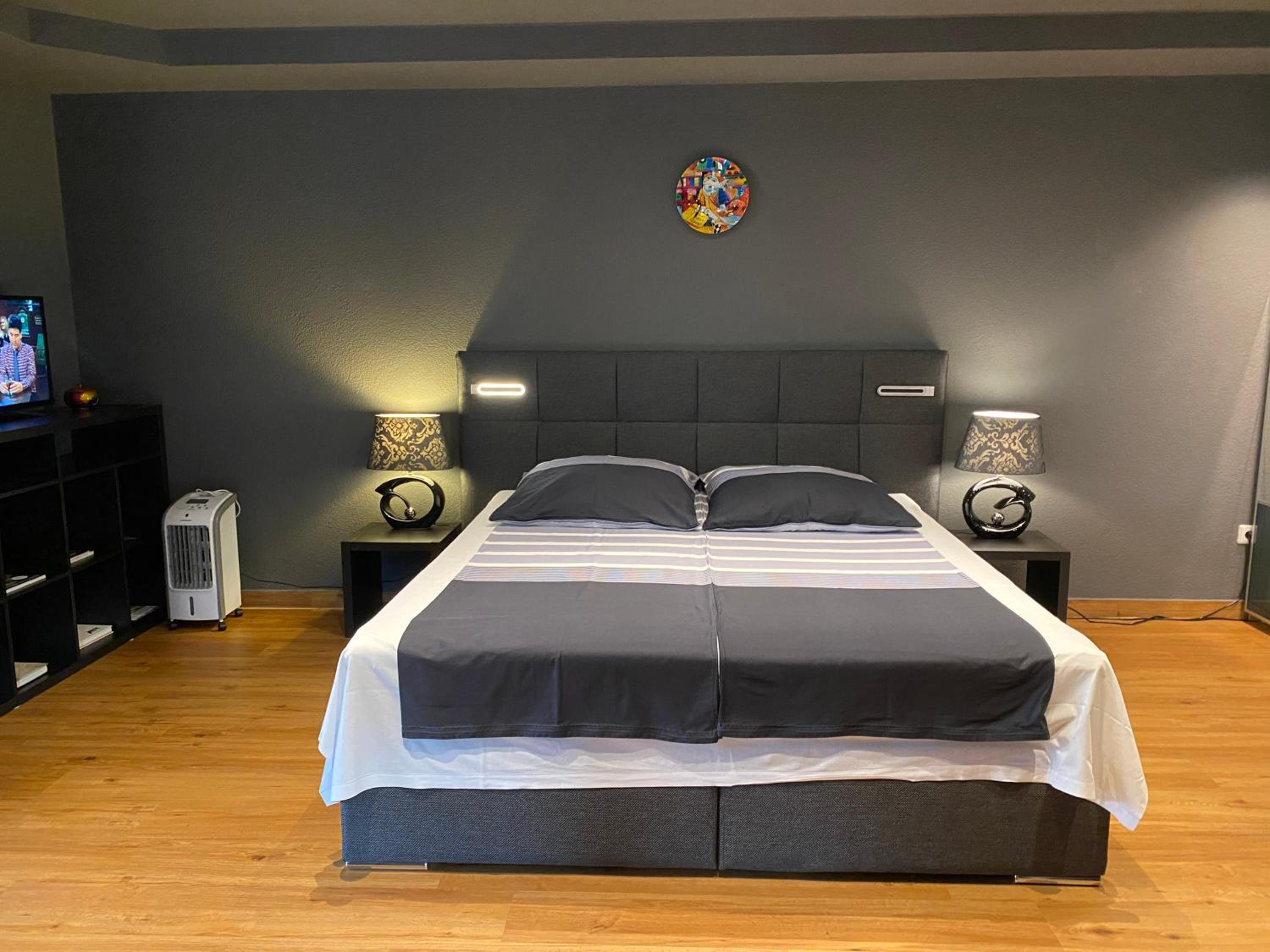 1 grosse elegante Zimmerwohnung 5 Minuten zu Fuss in die Stadtmitte
