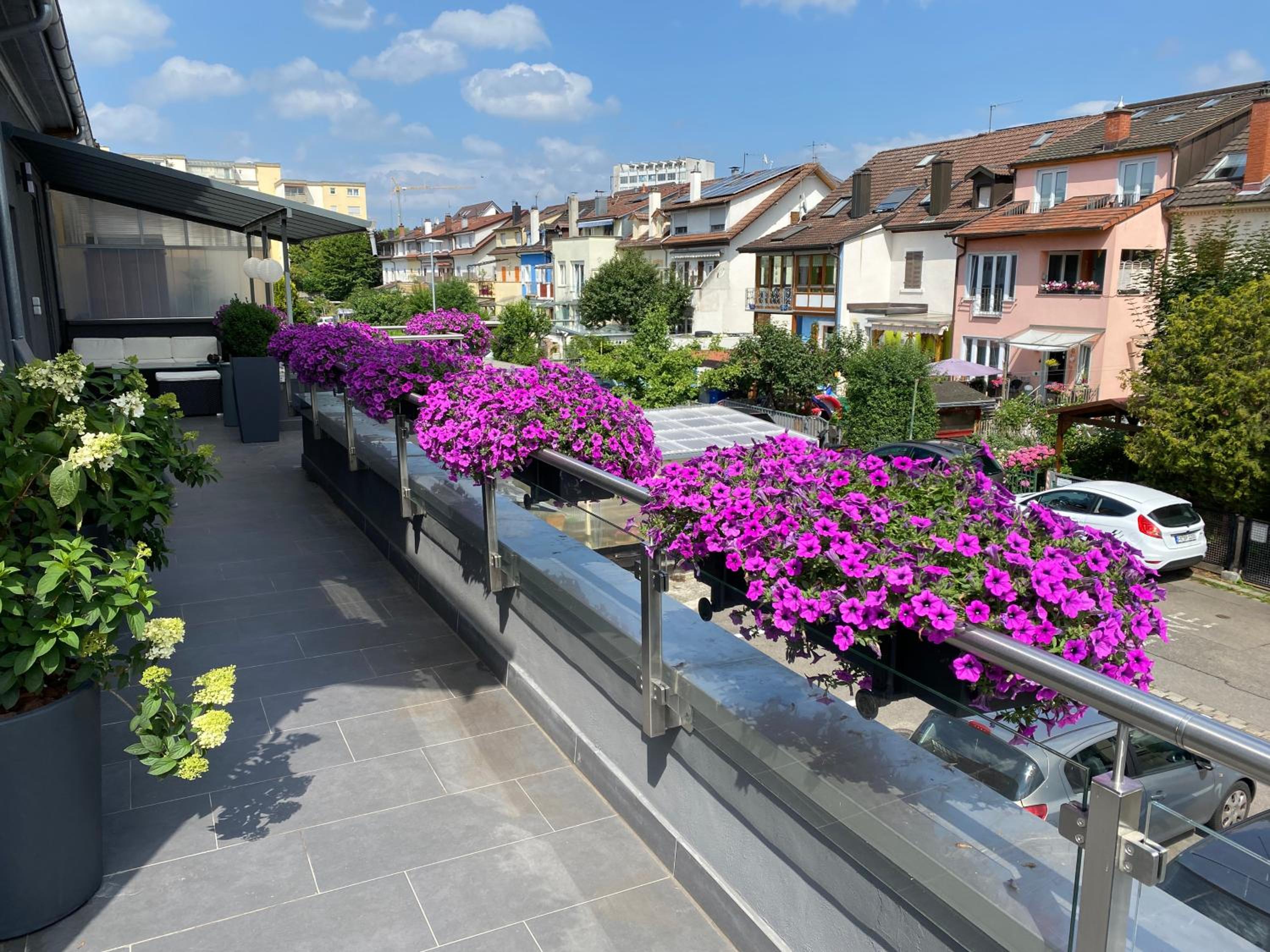 1 grosse elegante Zimmerwohnung 5 Minuten zu Fuss in die Stadtmitte