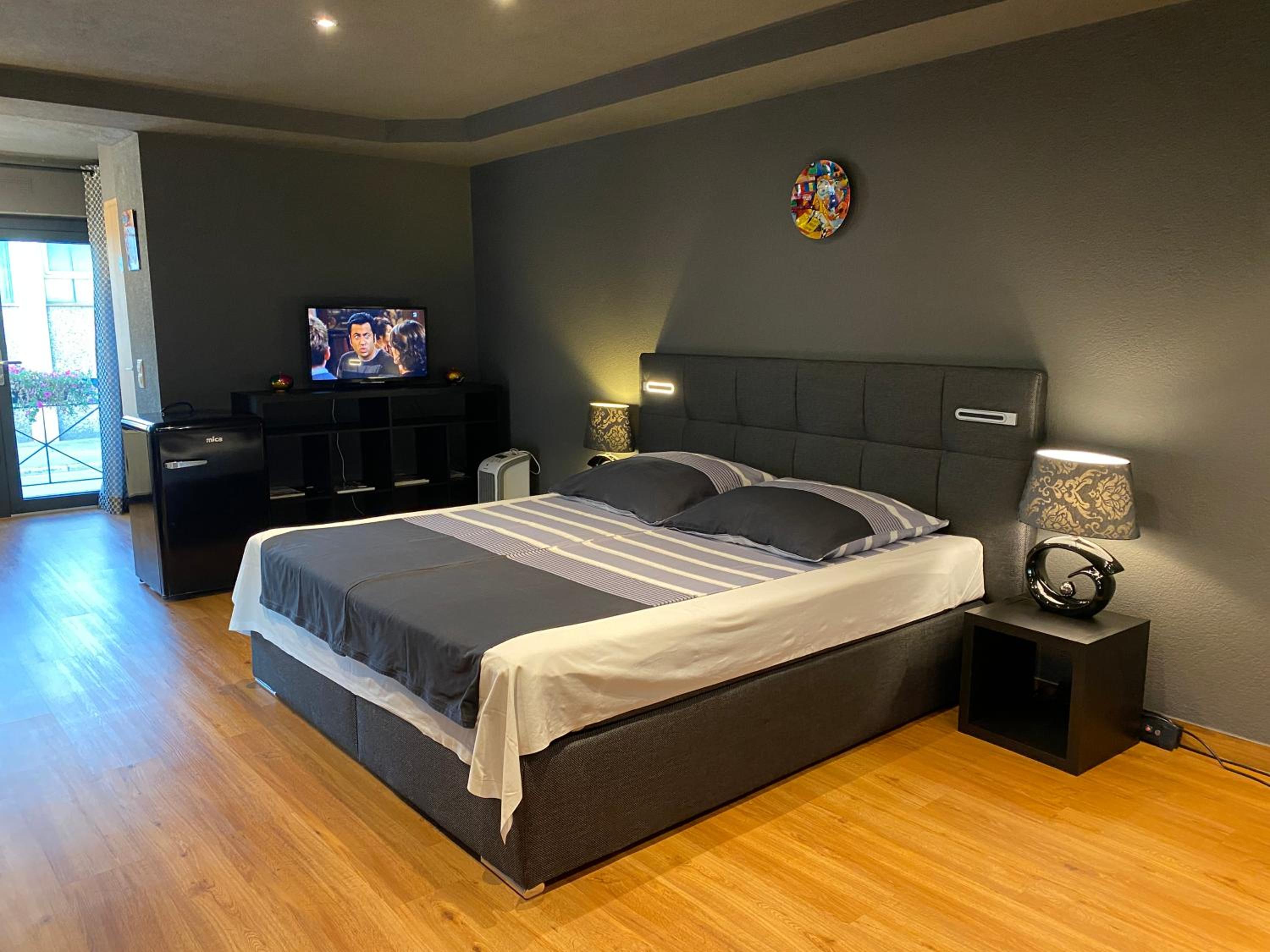 1 grosse elegante Zimmerwohnung 5 Minuten zu Fuss in die Stadtmitte
