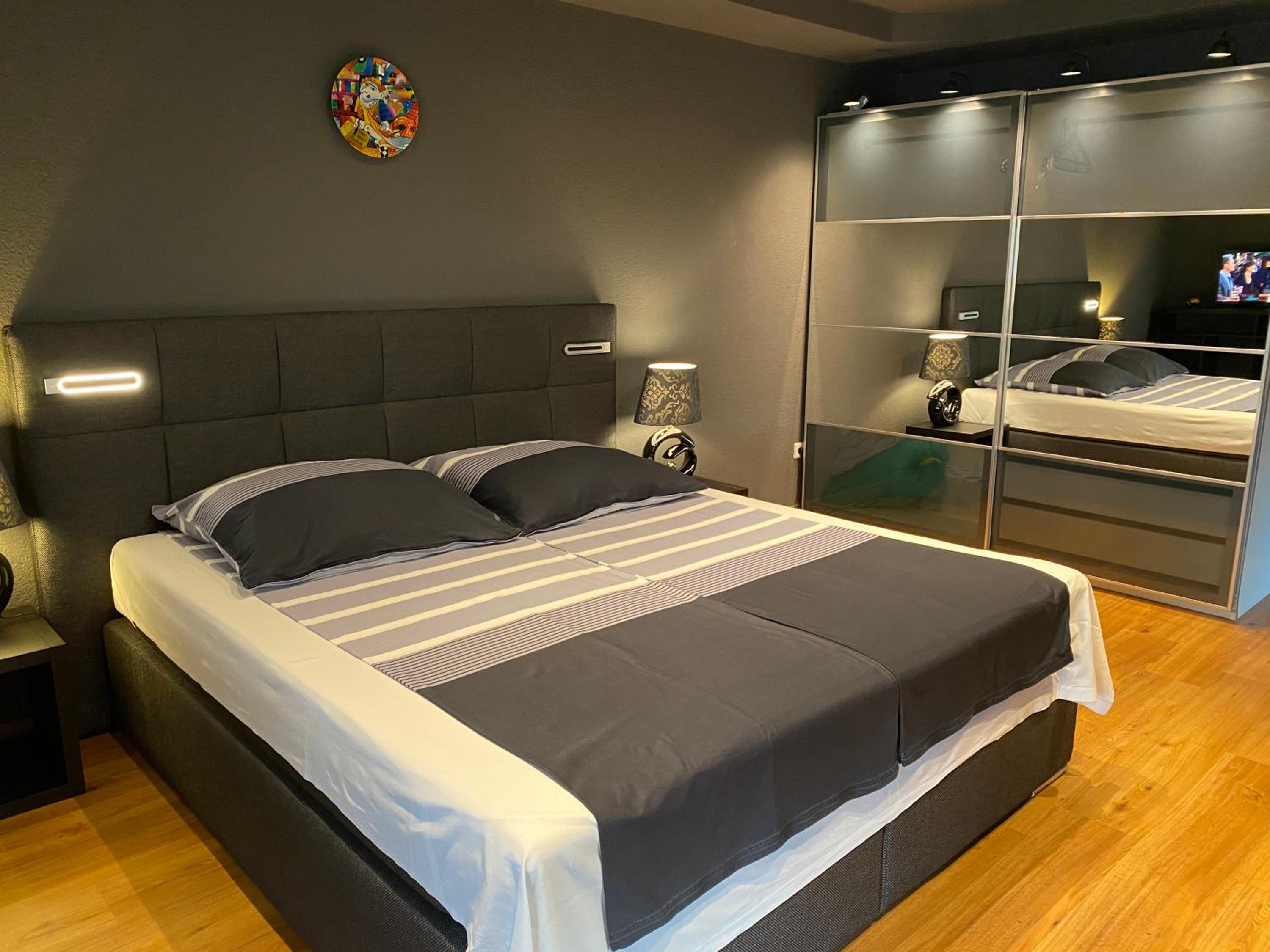 1 grosse elegante Zimmerwohnung 5 Minuten zu Fuss in die Stadtmitte