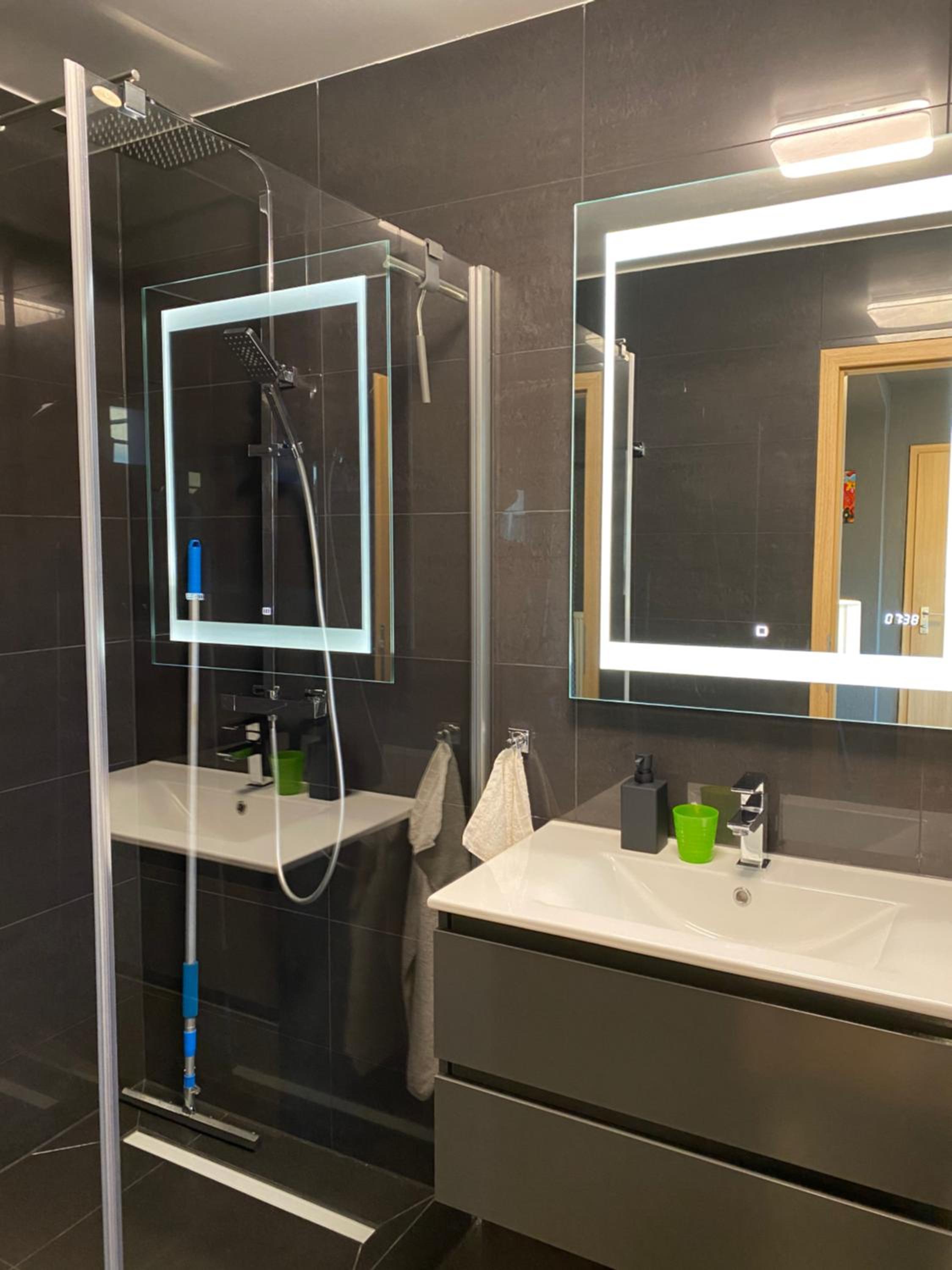 1 grosse elegante Zimmerwohnung 5 Minuten zu Fuss in die Stadtmitte