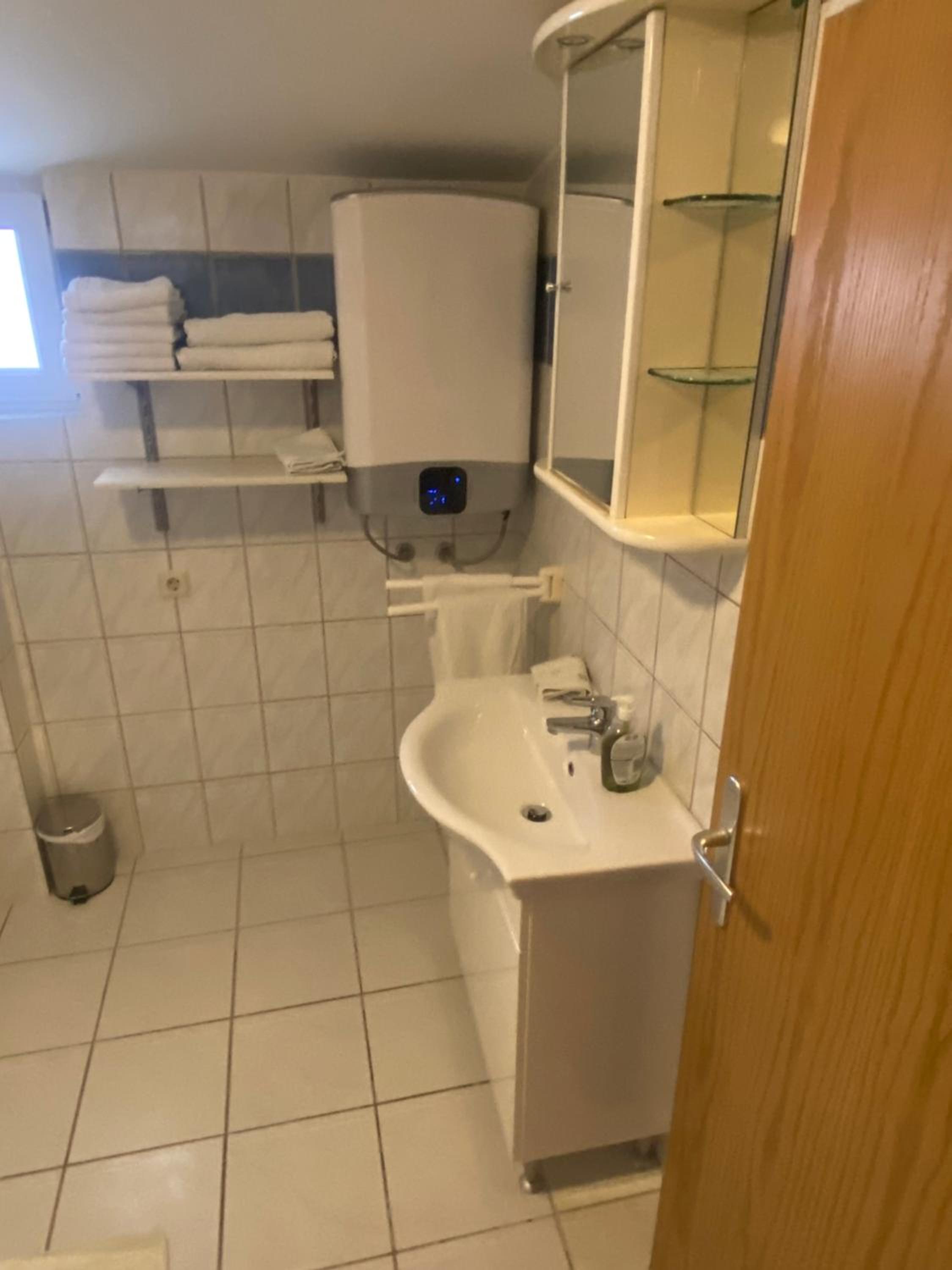 Ferien Haus Evita auf Insel Vir - Wohnung I