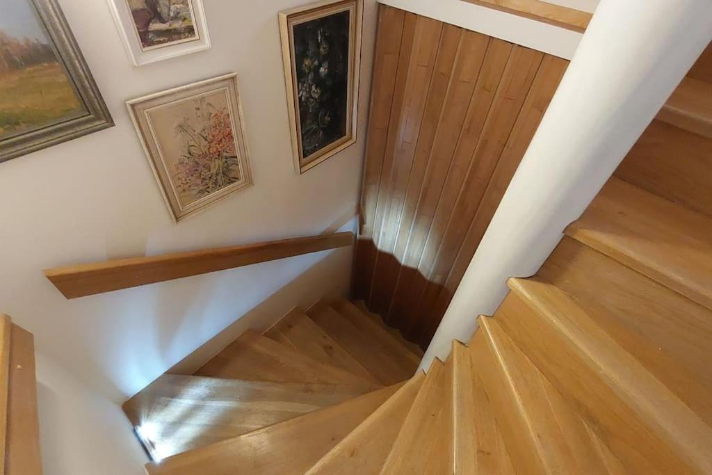 Klasický dům, 5 ložnic , 5 bedrooms, Praha