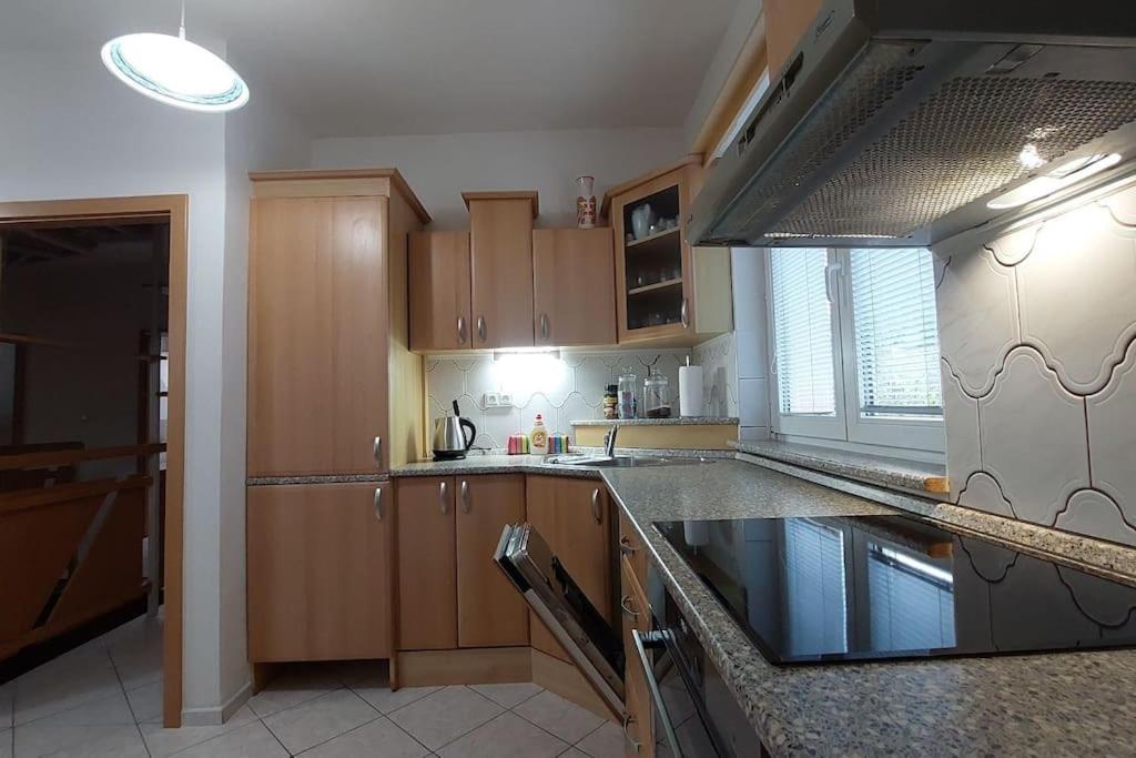 Klasický dům, 5 ložnic , 5 bedrooms, Praha