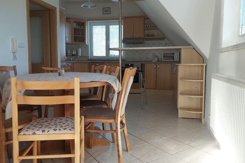 Klasický dům, 5 ložnic , 5 bedrooms, Praha