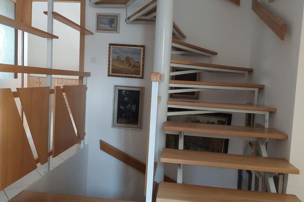 Klasický dům, 5 ložnic , 5 bedrooms, Praha