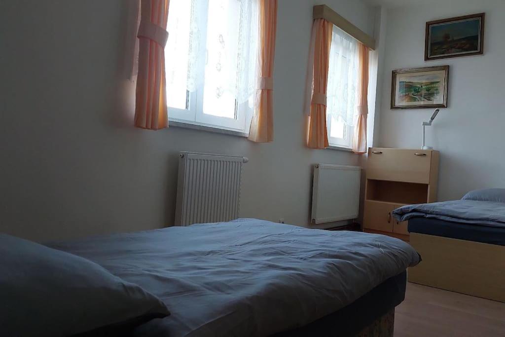 Klasický dům, 5 ložnic , 5 bedrooms, Praha