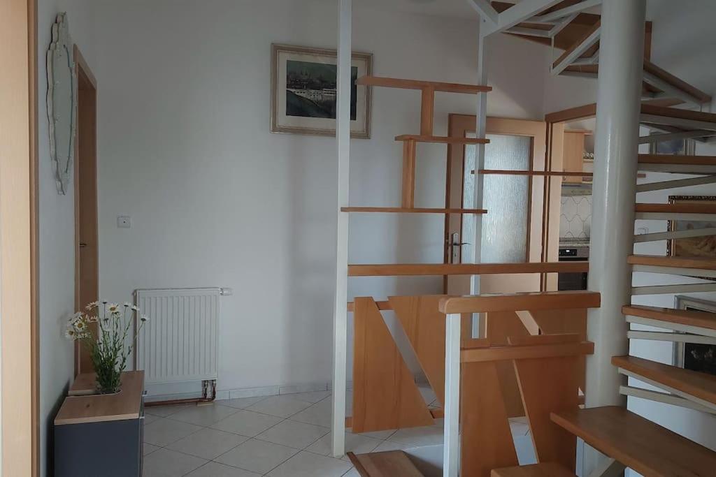 Klasický dům, 5 ložnic , 5 bedrooms, Praha