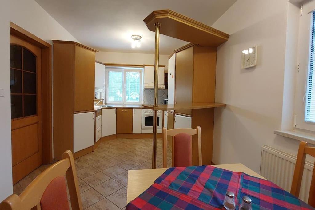 Klasický dům, 5 ložnic , 5 bedrooms, Praha