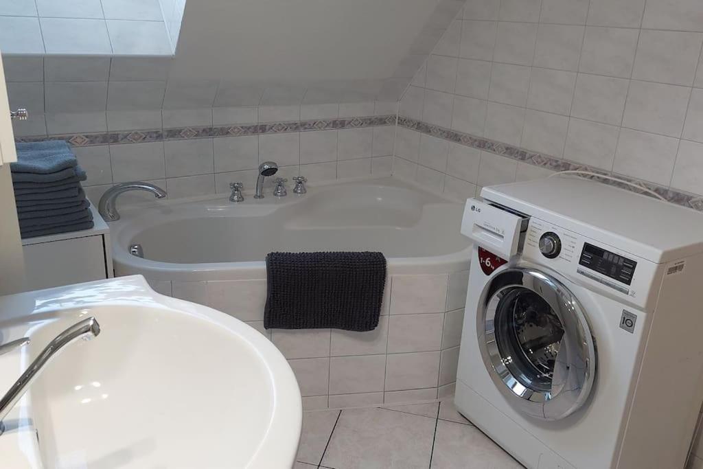 Klasický dům, 5 ložnic , 5 bedrooms, Praha