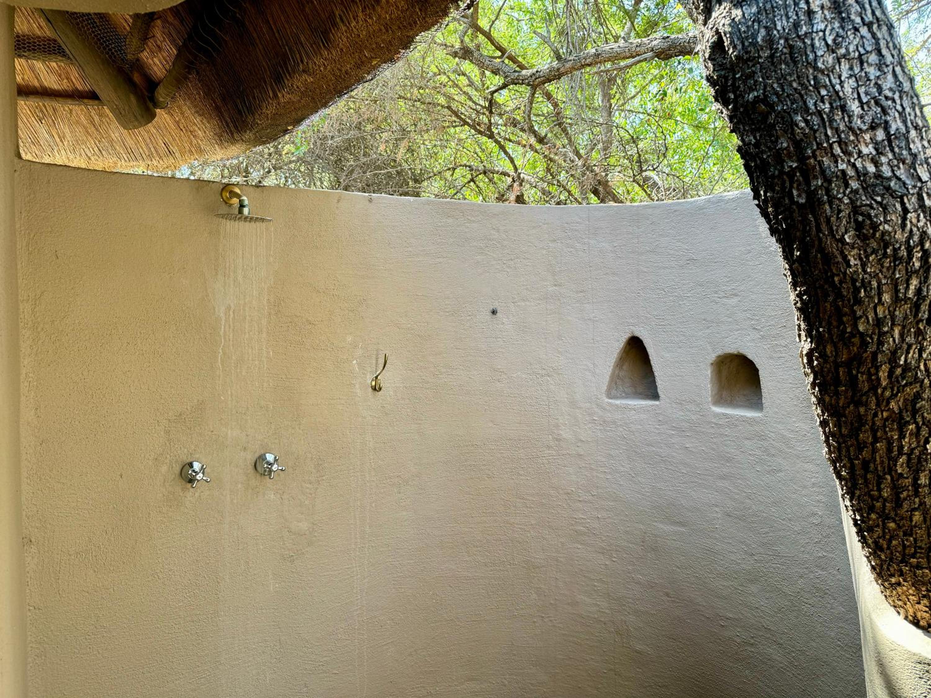 Nyati Safari Lodge