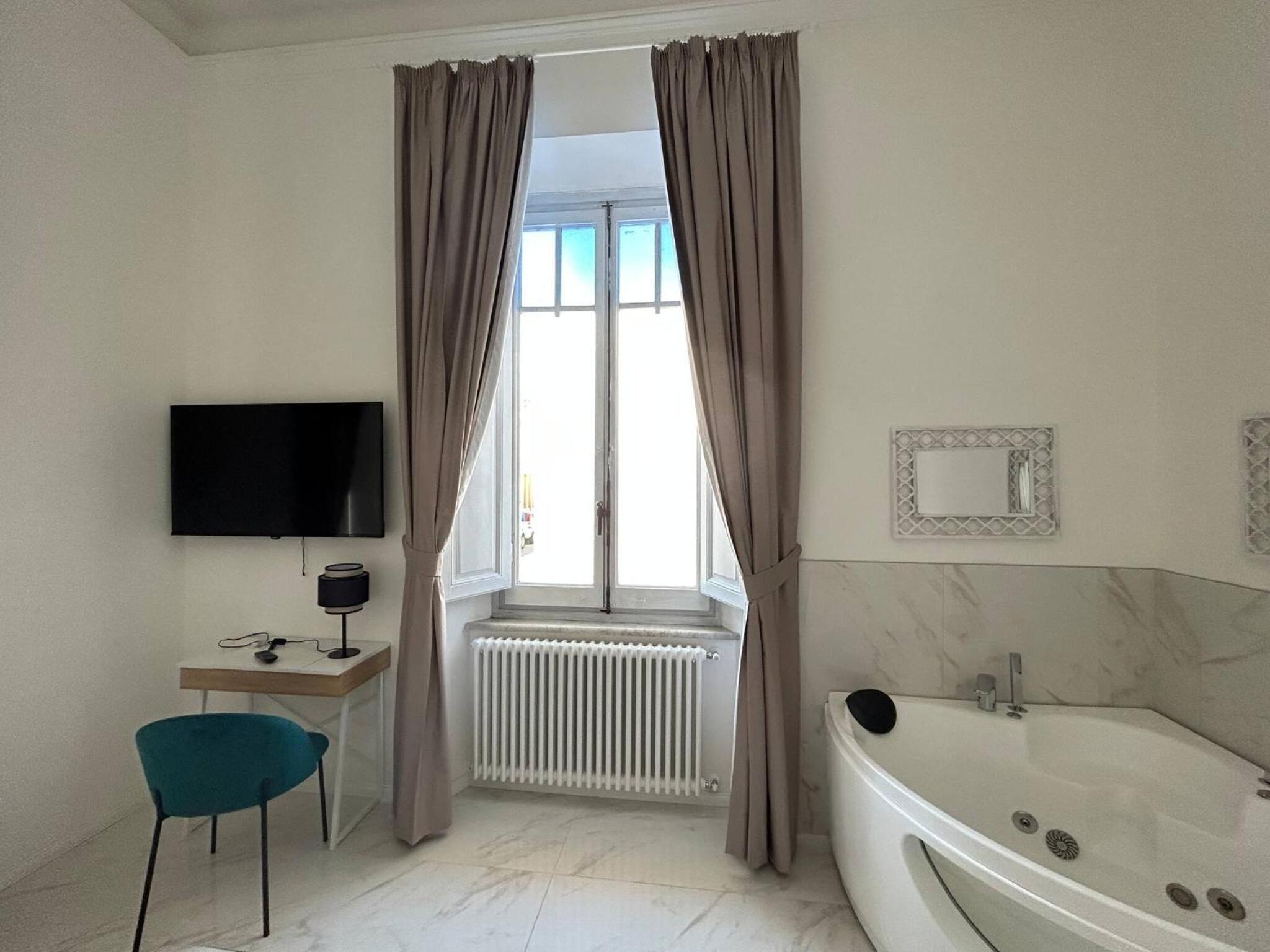 Viareggio Vacations - Allegra Viareggio Suite With Jacuzzi - Property Image 23