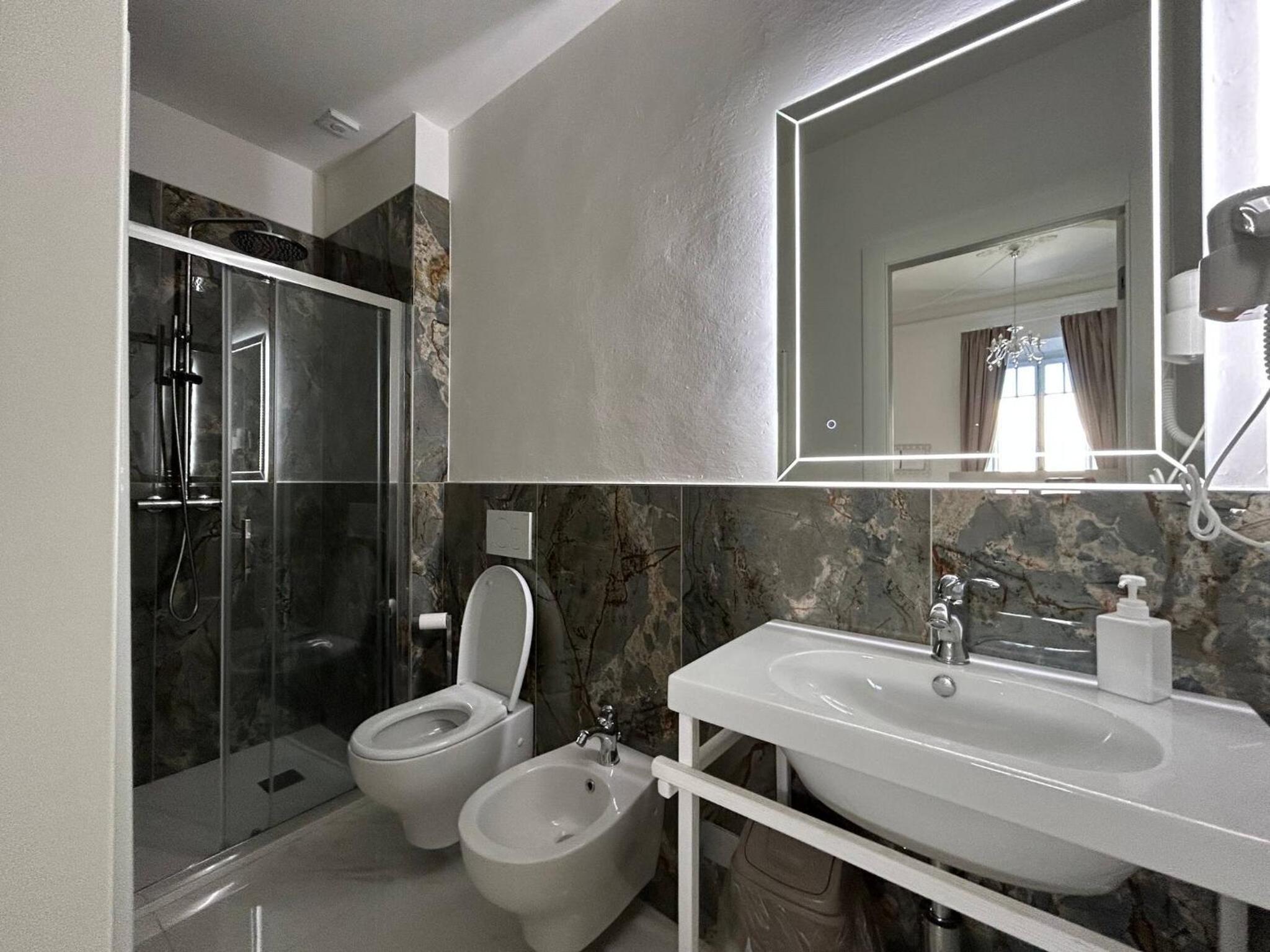 Viareggio Vacations - Allegra Viareggio Suite With Jacuzzi - Property Image 17