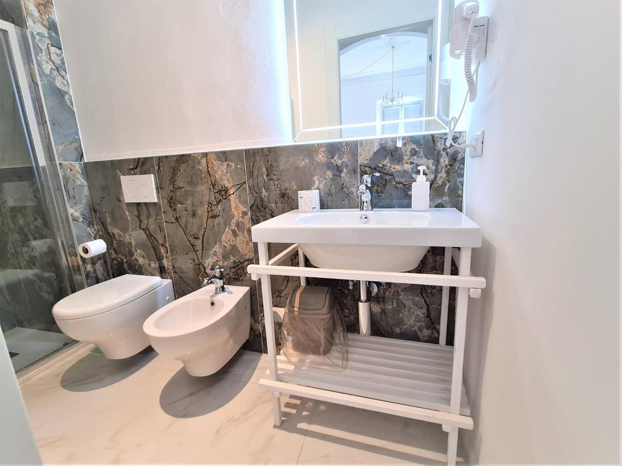 Viareggio Vacations - Allegra Viareggio Suite With Jacuzzi - Property Image 2