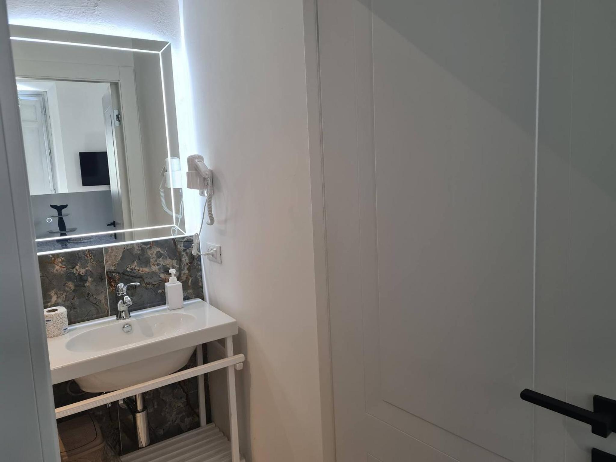 Viareggio Vacations - Allegra Viareggio Suite With Jacuzzi - Property Image 13
