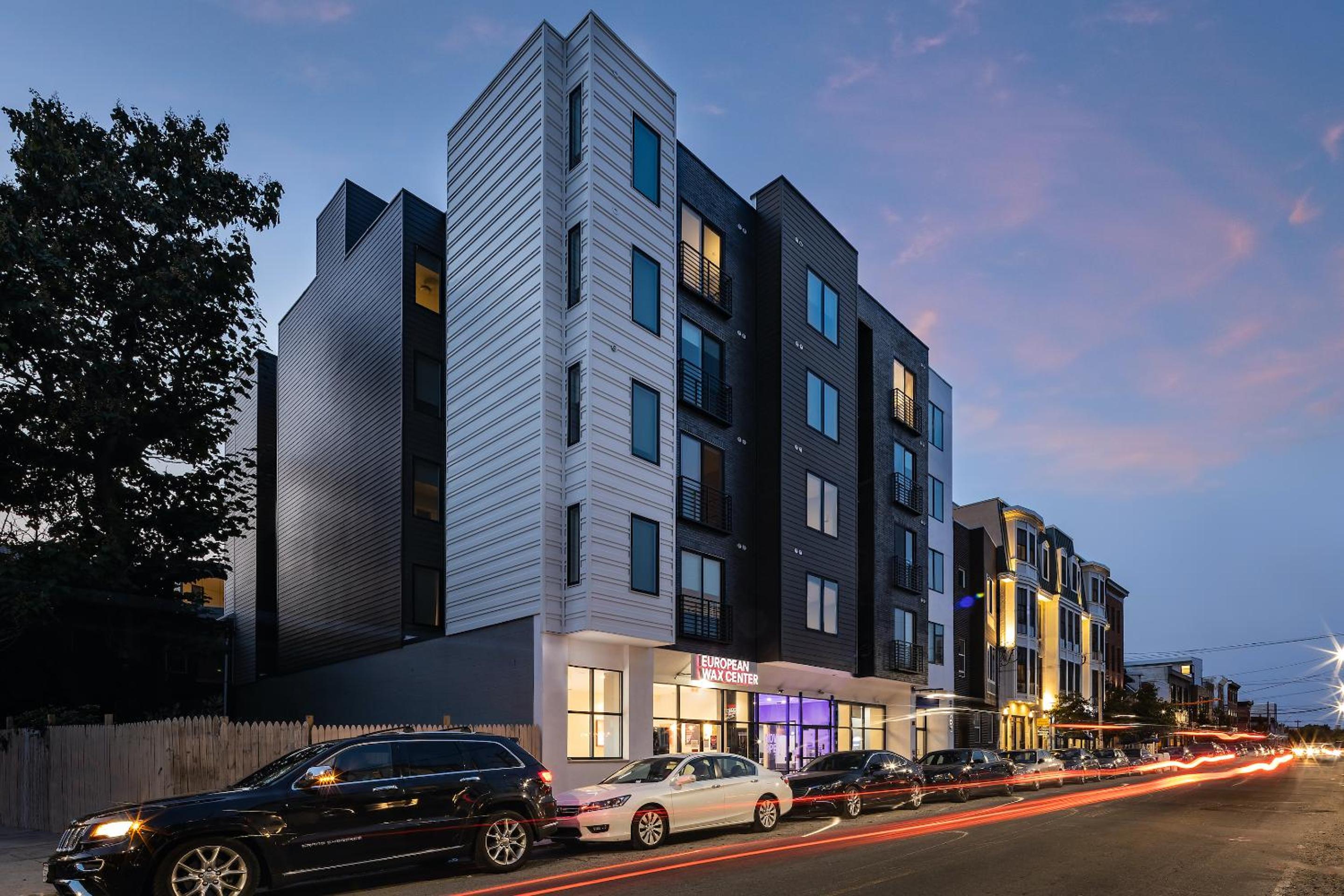 Hotel Sonder The Frankford - Image 1