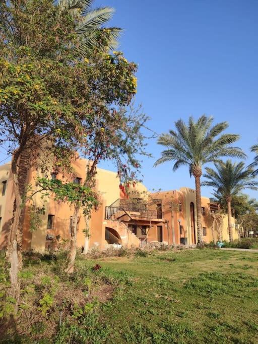 Chalet in Stella Makadi on ground floor with beach and pools access