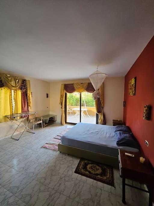 Chalet in Stella Makadi on ground floor with beach and pools access