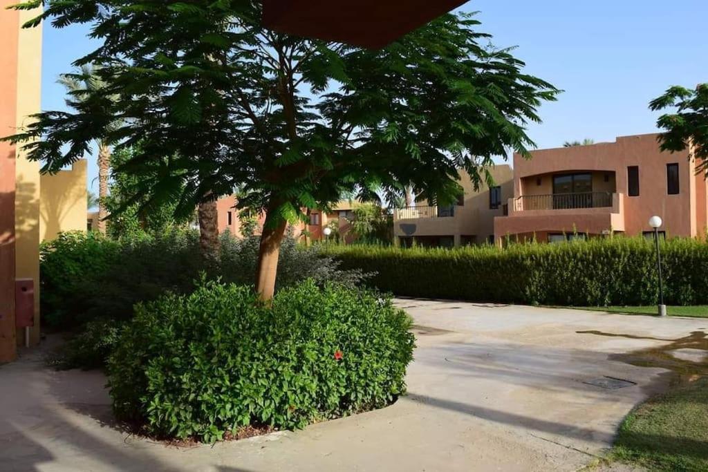 Chalet in Stella Makadi on ground floor with beach and pools access
