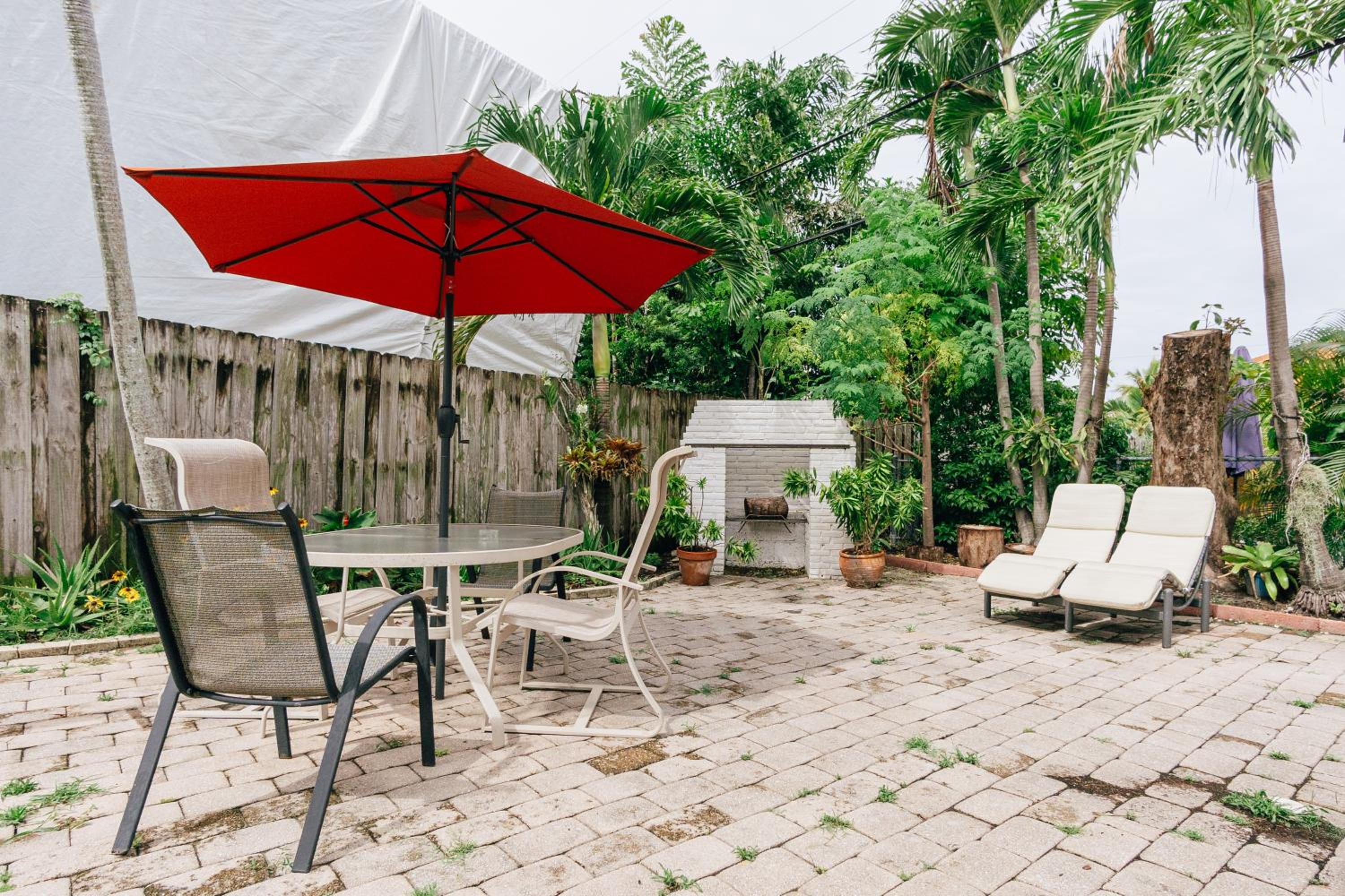 Secluded Beach Adventure Cabana - Newly Renovated! view 3