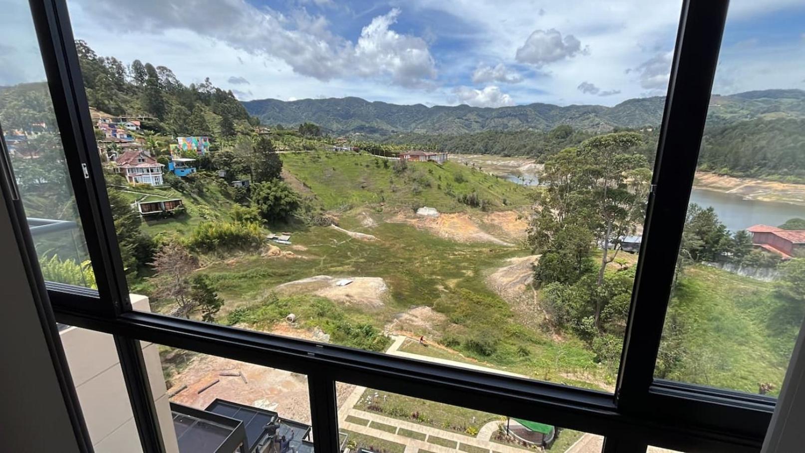 Penthouse View & Lake Access 5min To Town