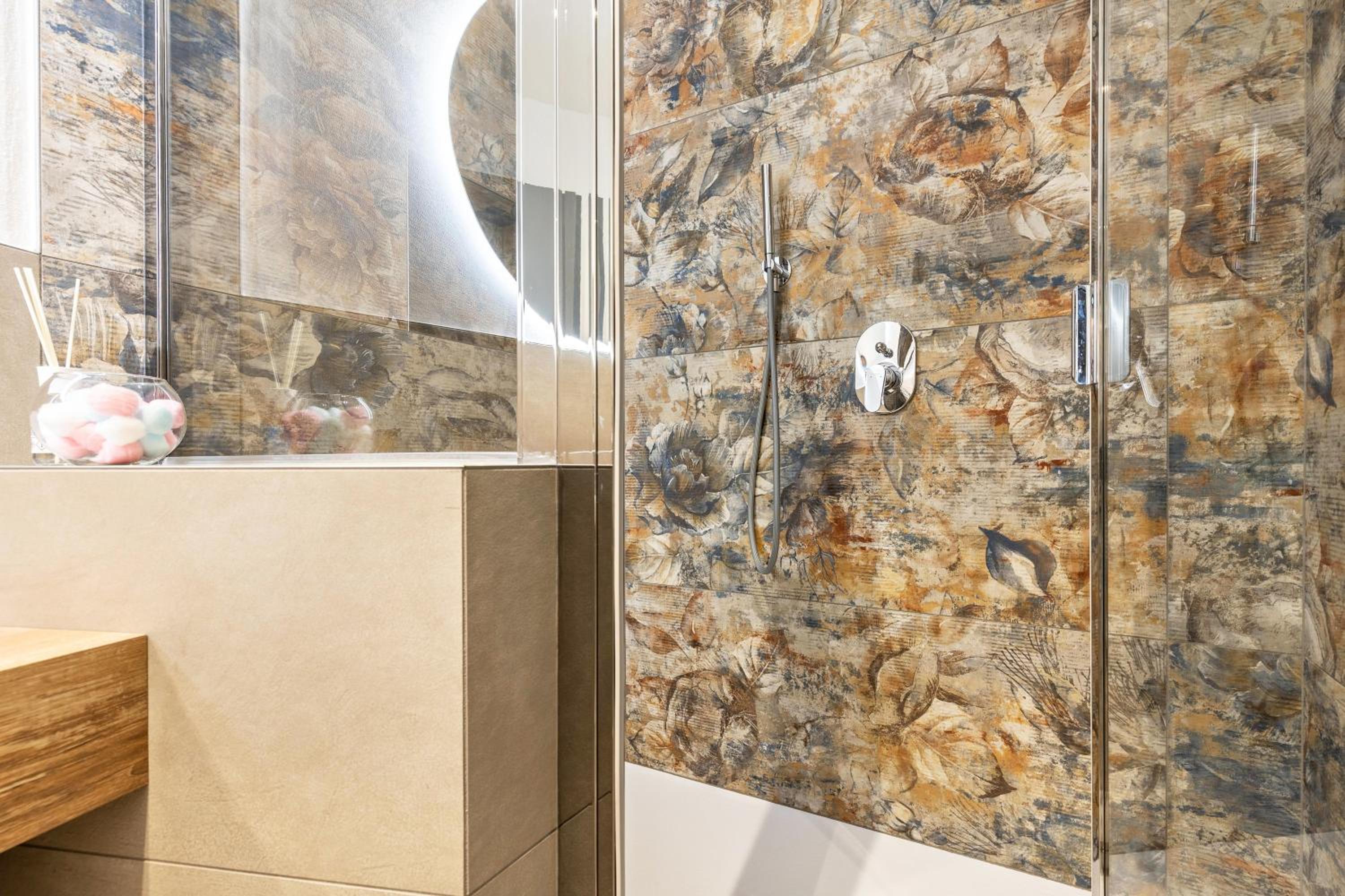 Il Cinque en Tignale — bathroom