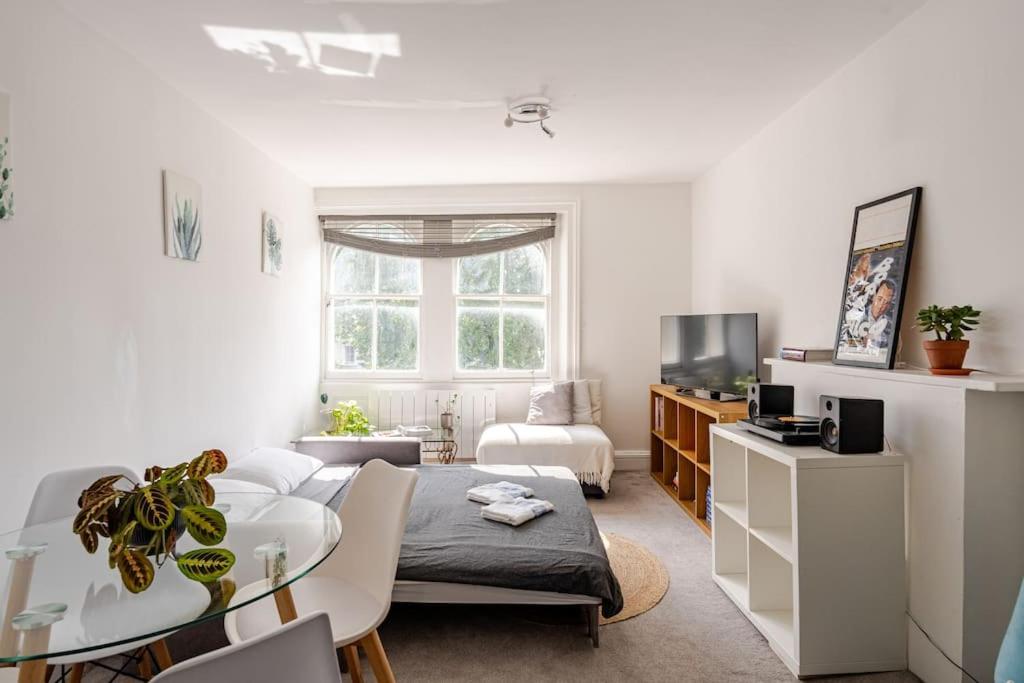West Oasis - 6 sleeps - Notting Hill