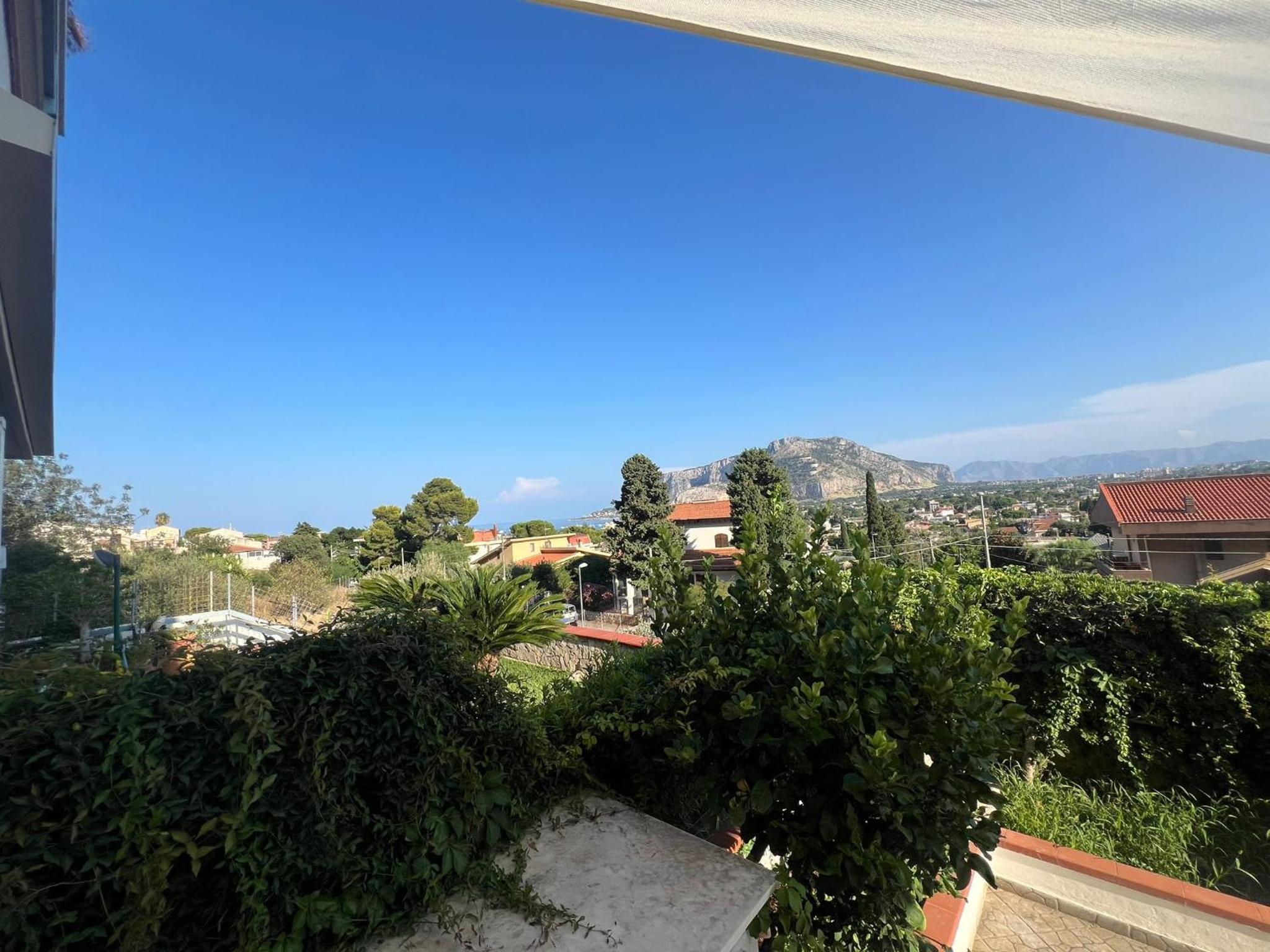 Mondello Tolomea guest house view 4