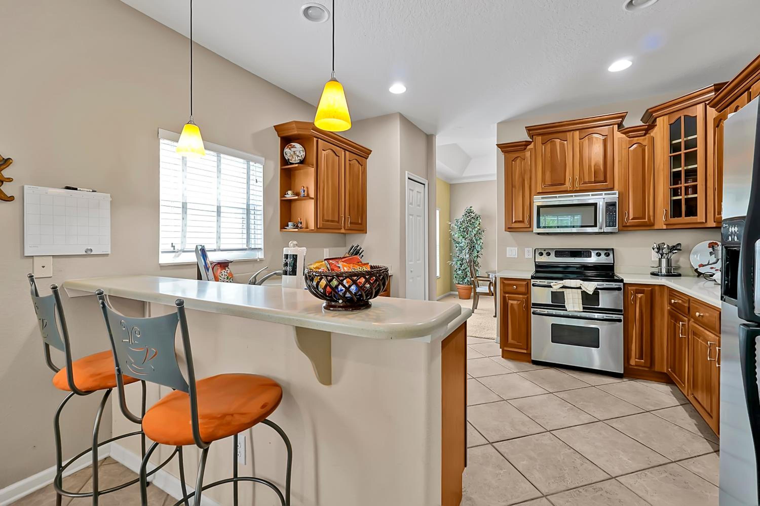 Entire home w/ Private Pool,Gated Near Disney