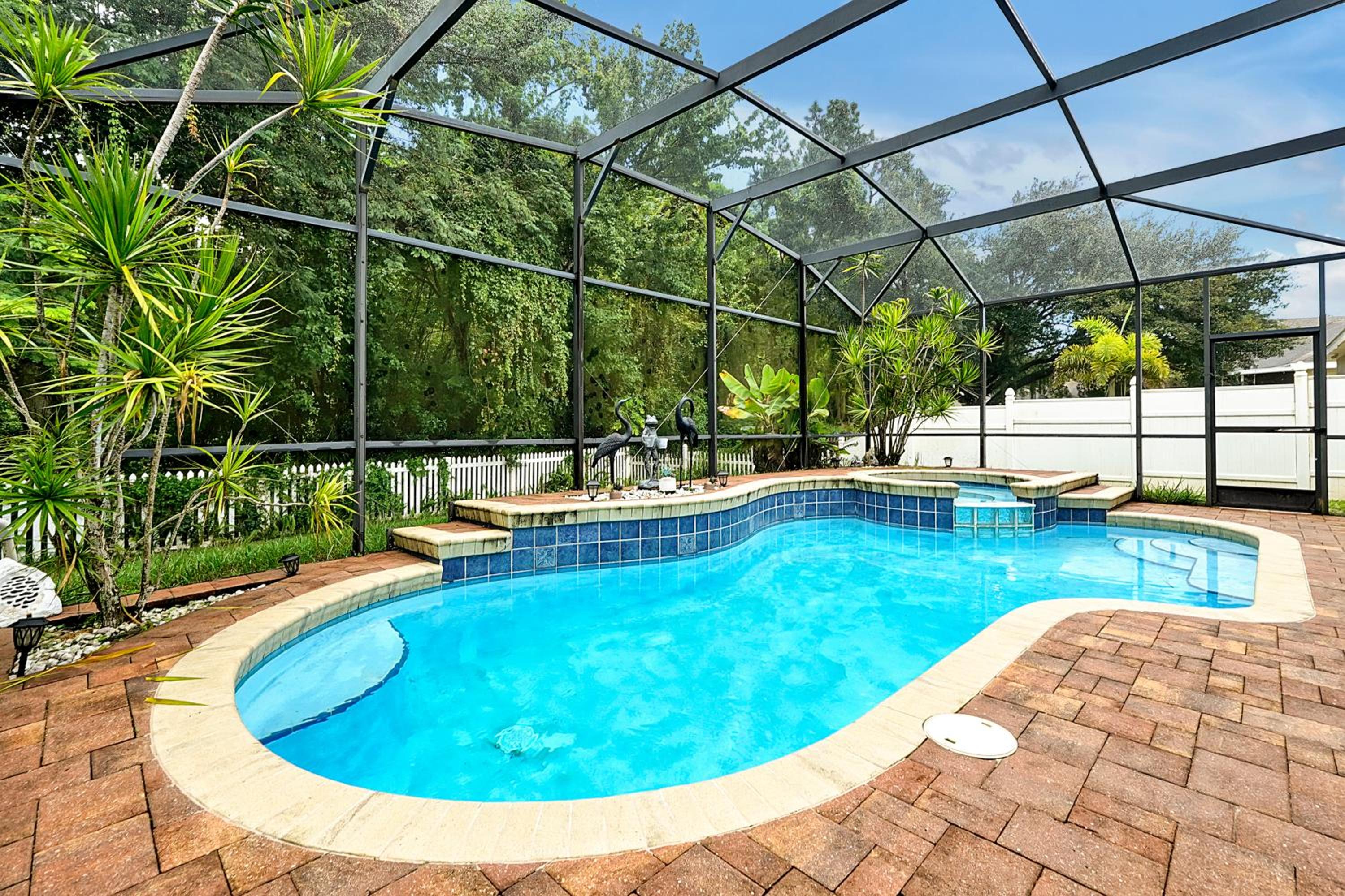 Entire home w/ Private Pool,Gated Near Disney