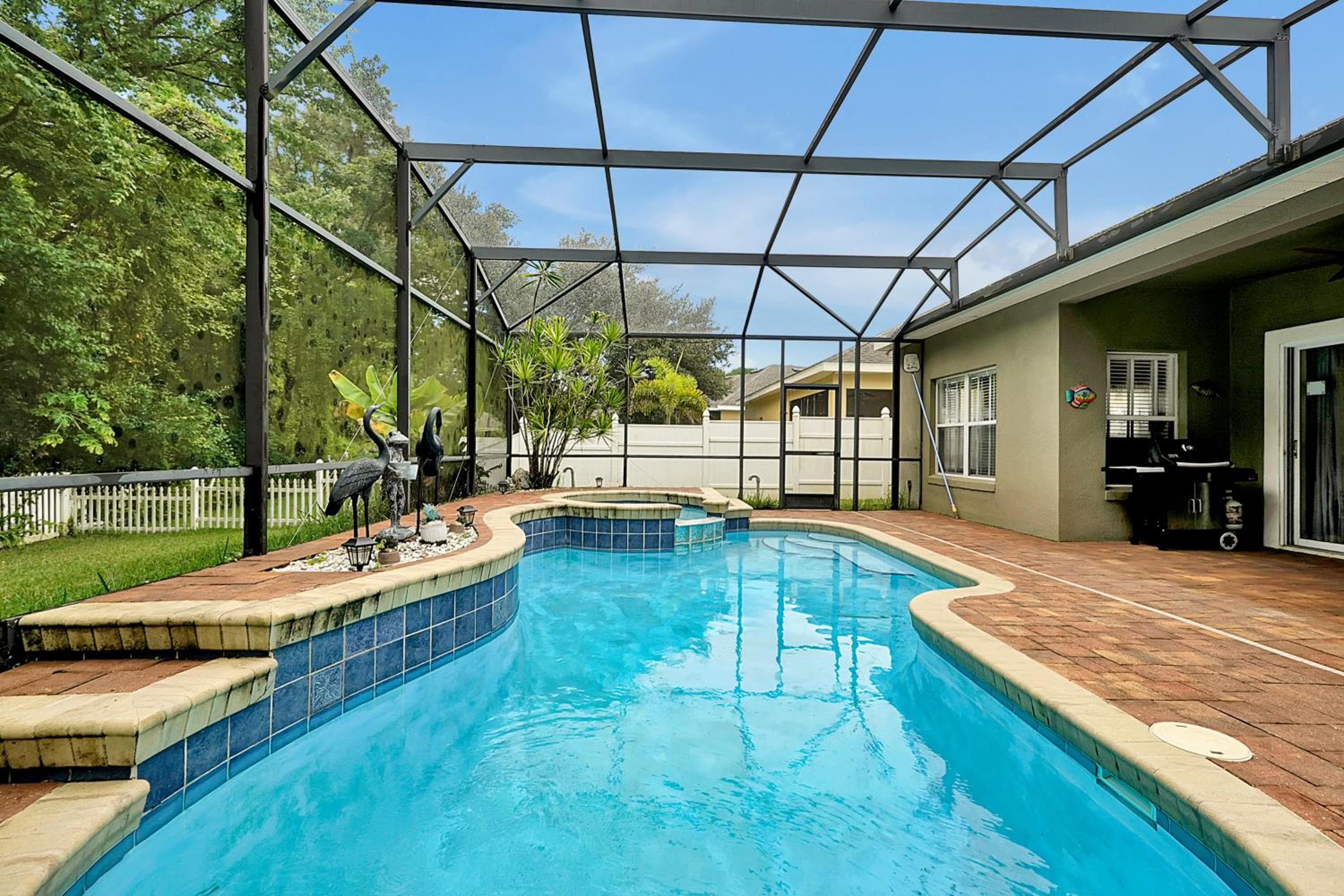 Entire home w/ Private Pool,Gated Near Disney