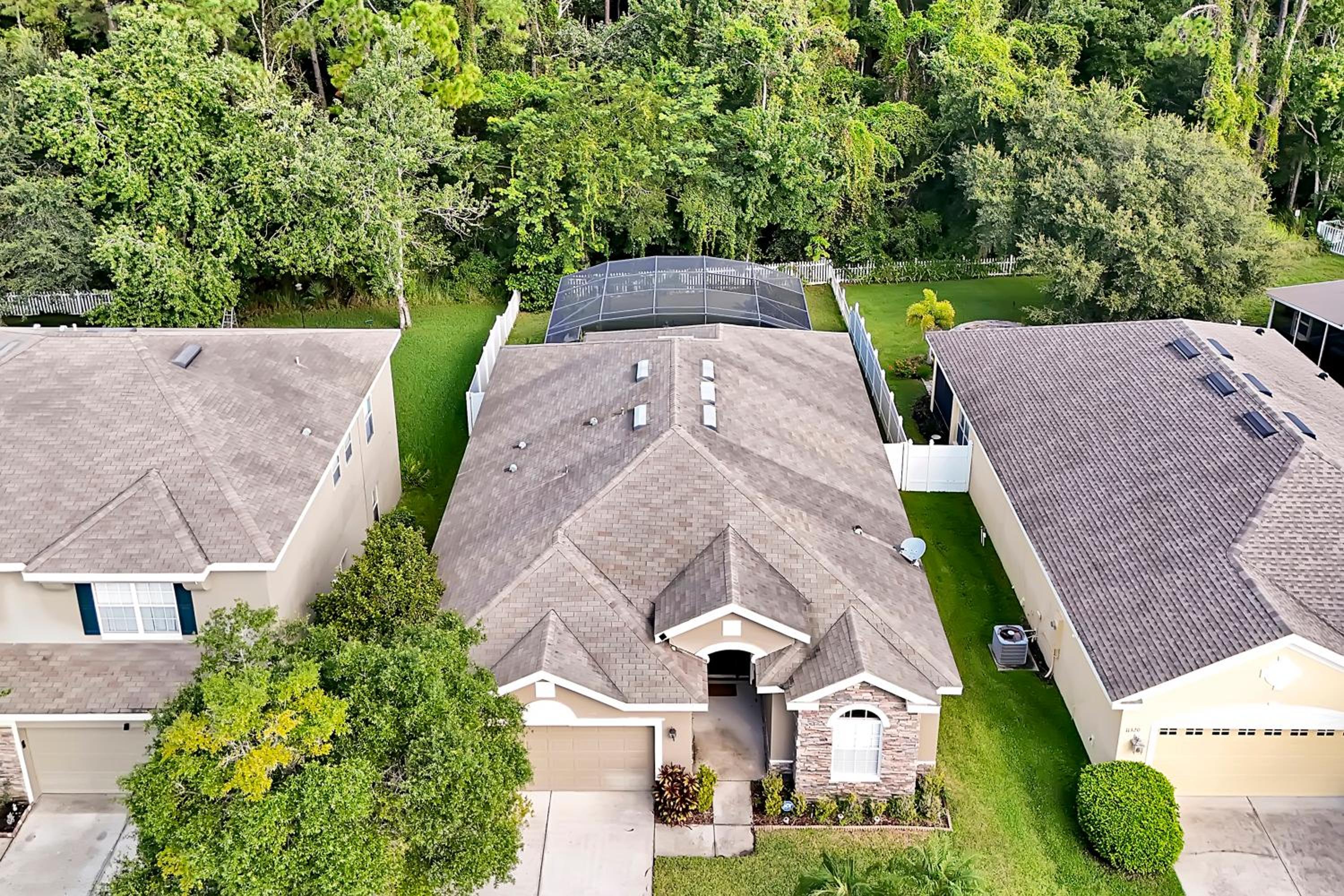 Entire home w/ Private Pool,Gated Near Disney