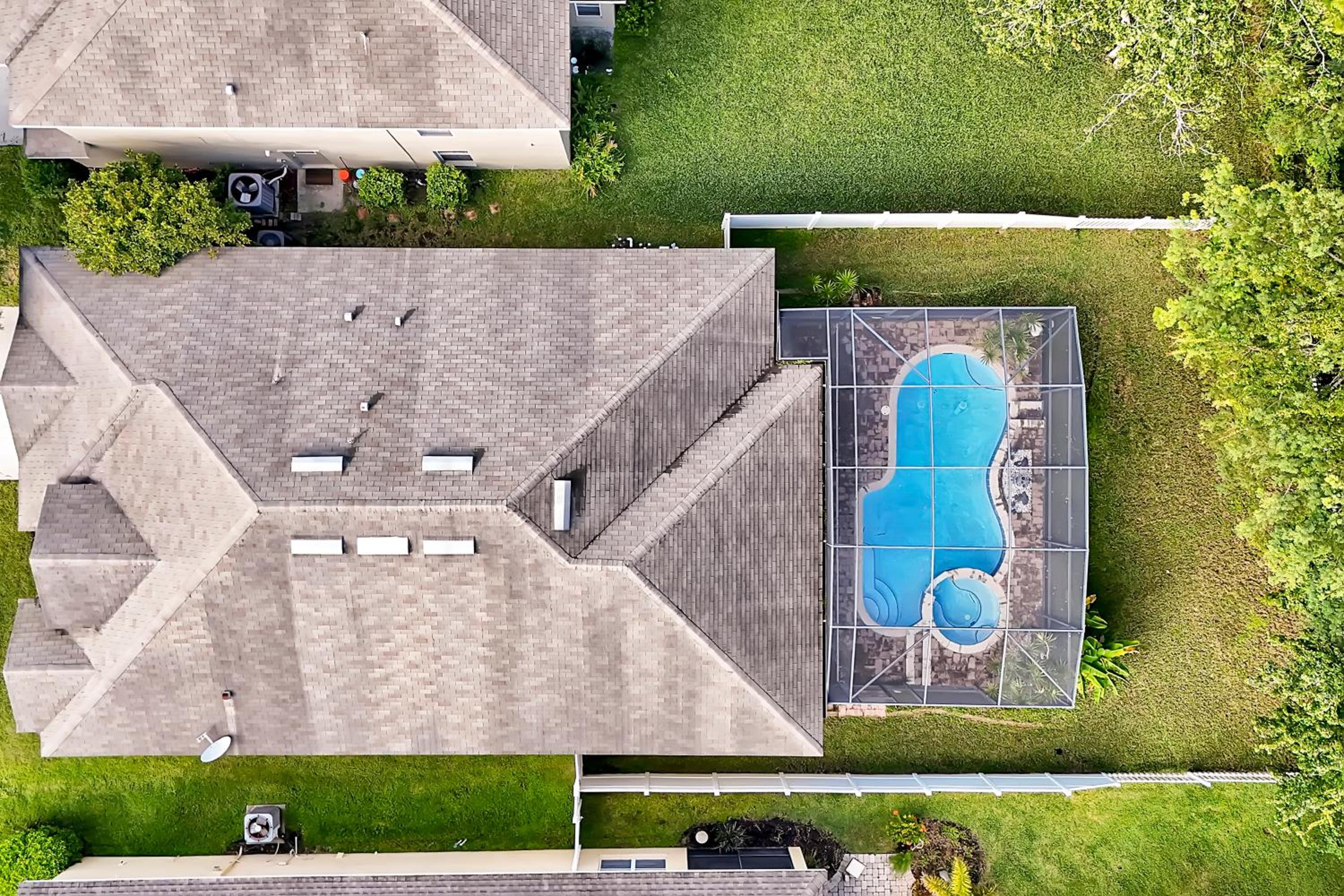 Entire home w/ Private Pool,Gated Near Disney