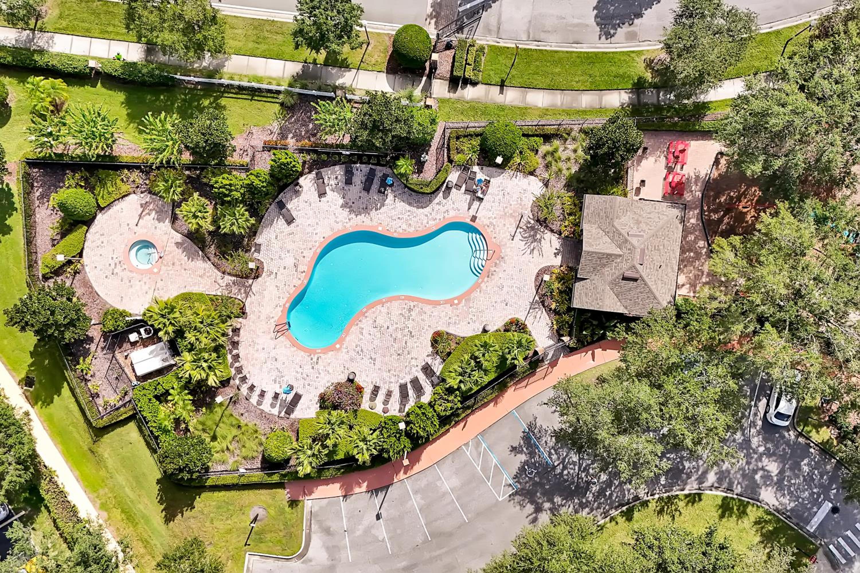 Entire home w/ Private Pool,Gated Near Disney