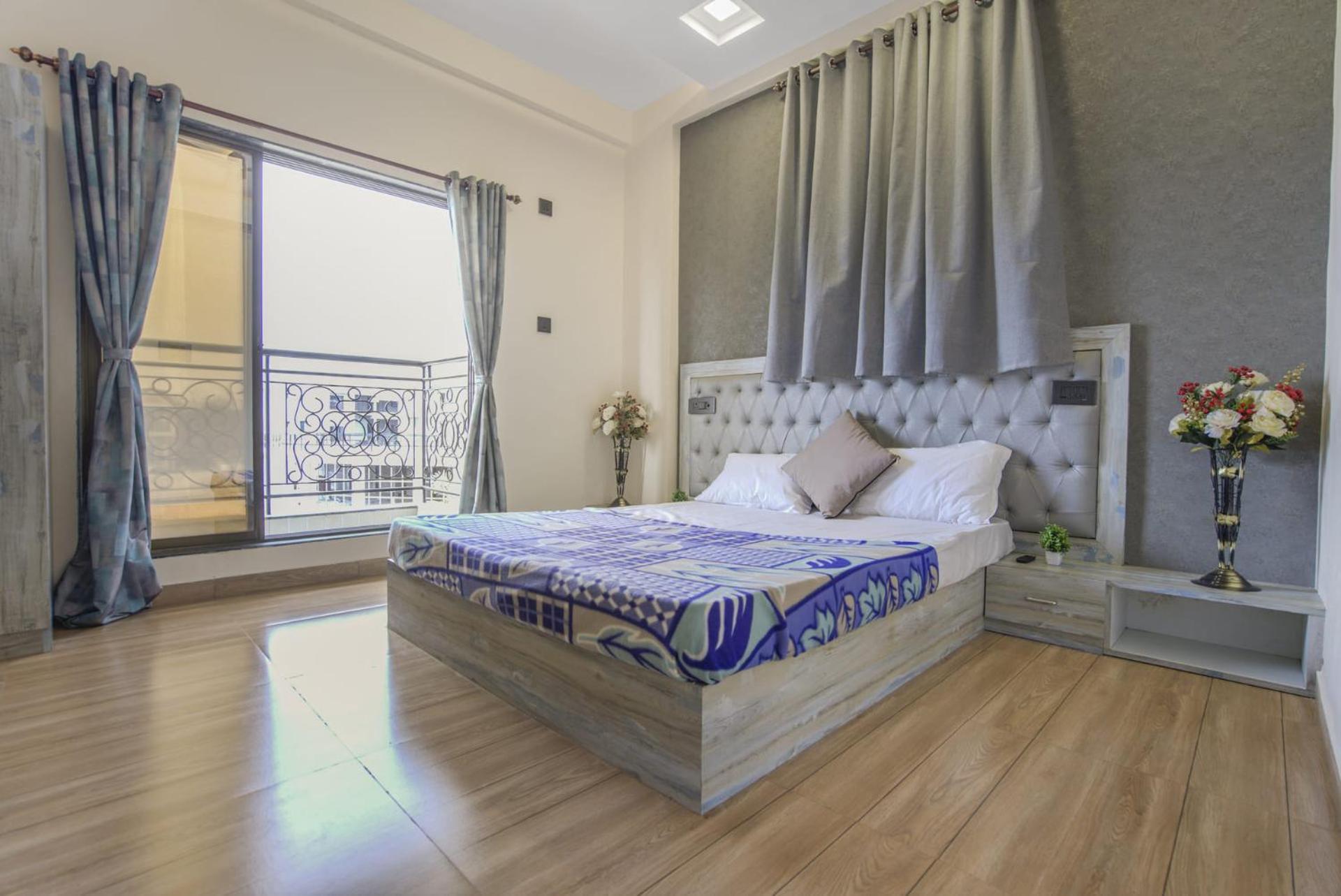3BHK with pool - Sunset Palazzo by Universe Villas