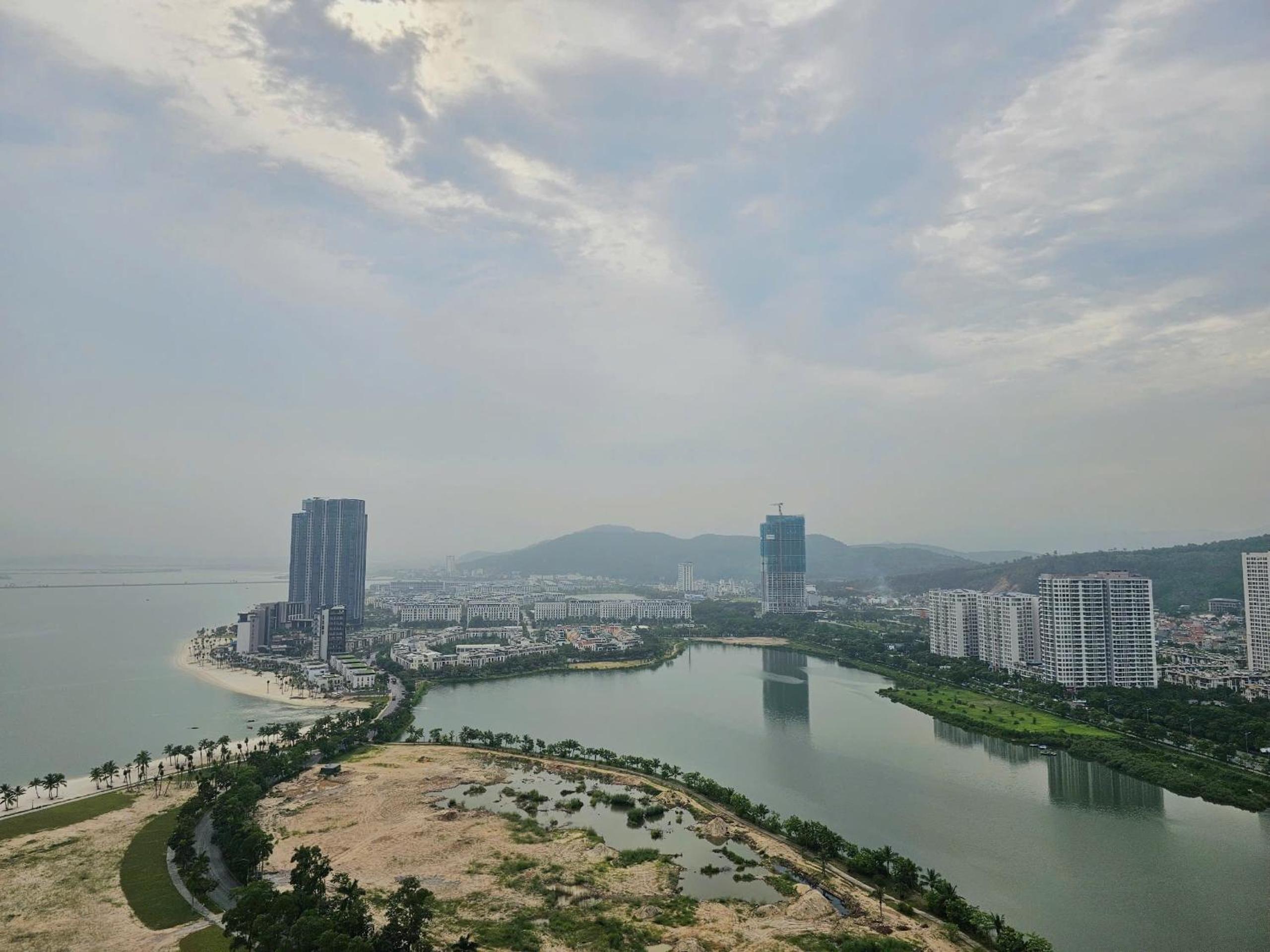 Homestay Citadine Ha Long Apartment with amazing sea view view 4