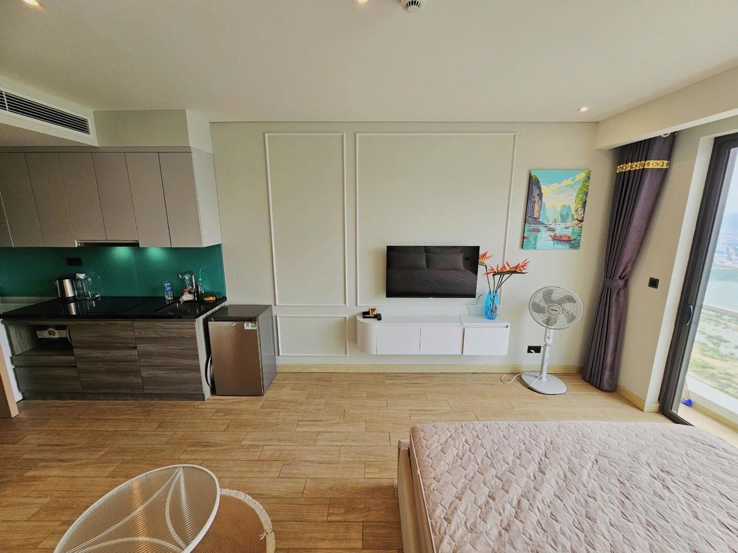 Homestay Citadine Ha Long Apartment with amazing sea view view 3