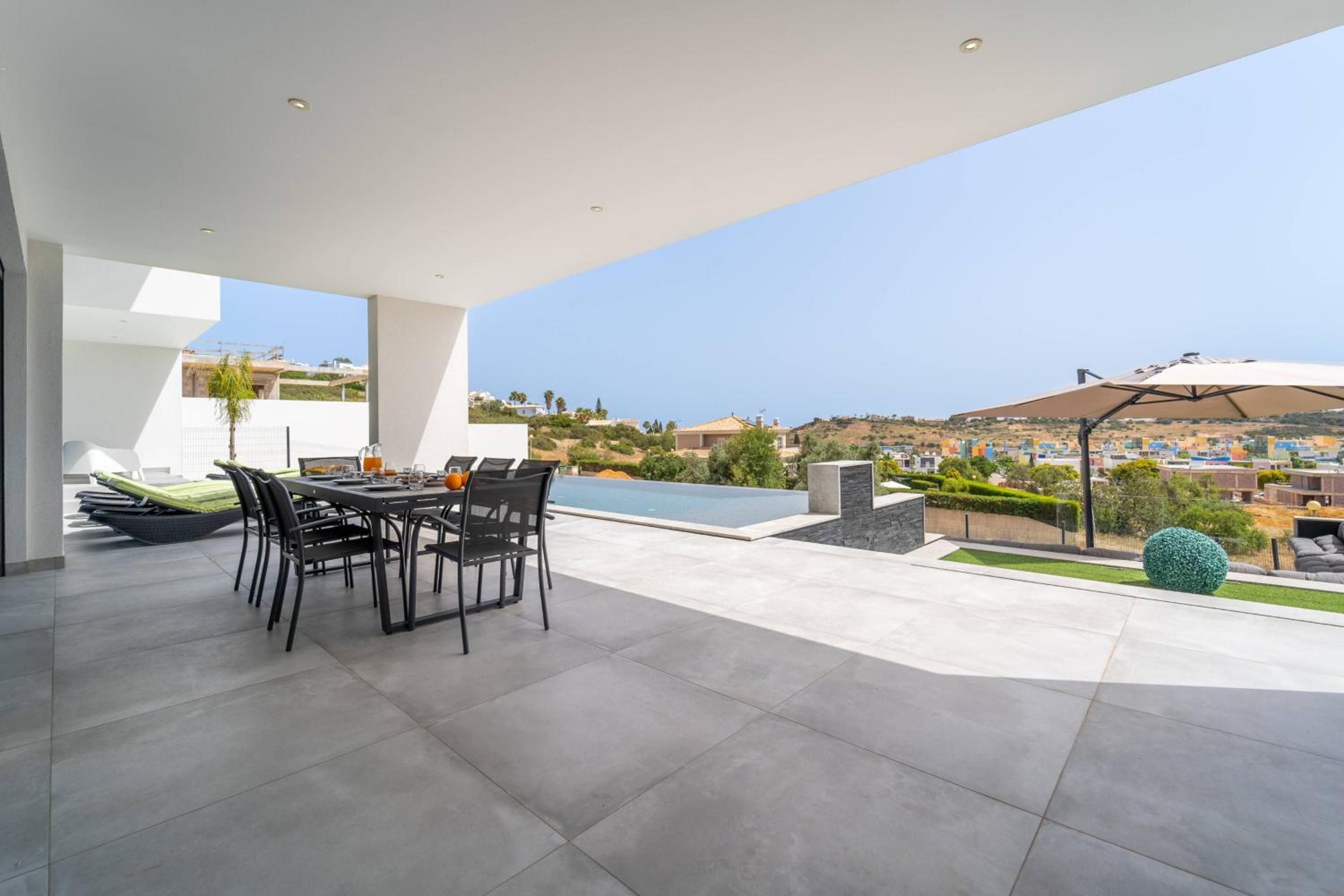 Villa das Amendoeiras by HelloVacations