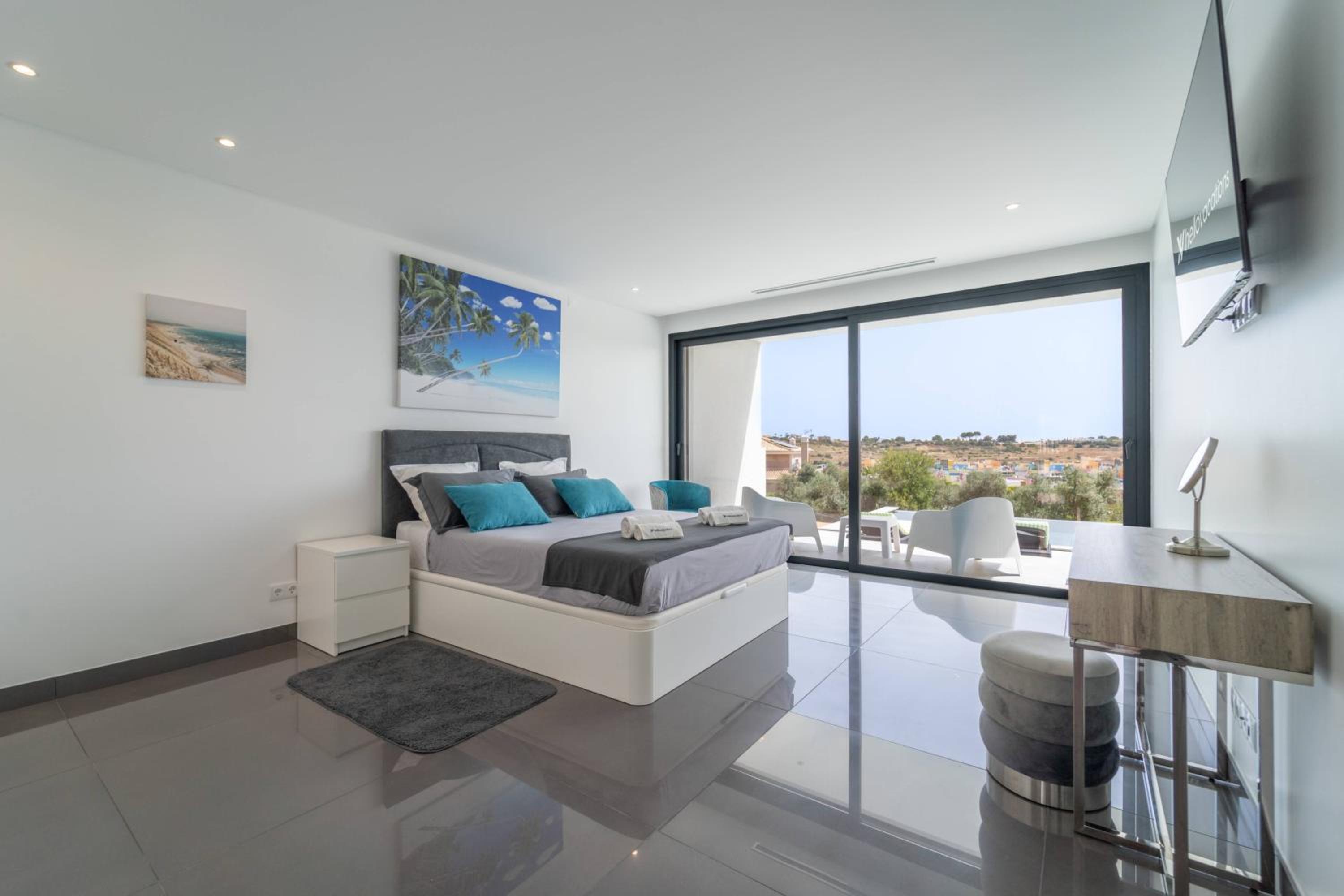 Villa das Amendoeiras by HelloVacations